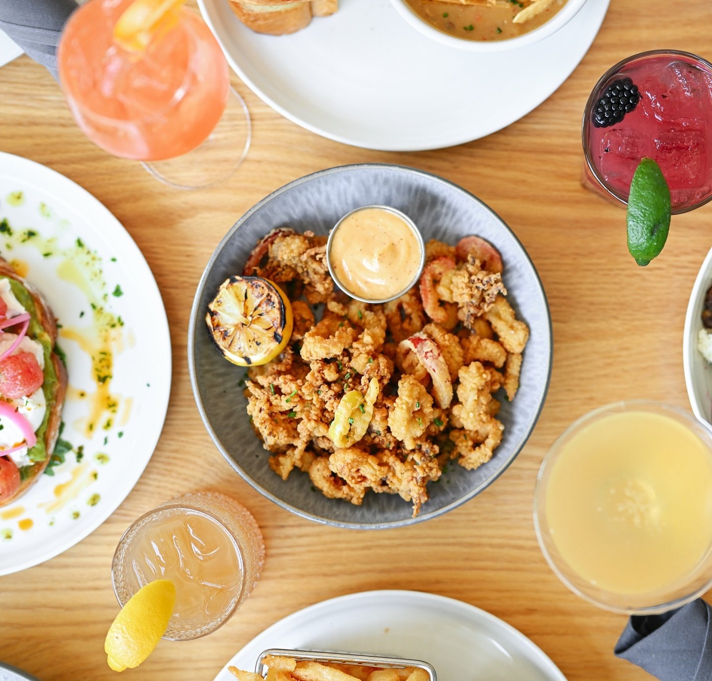 Join us for lunch this week!  We&rsquo;ve got a menu full of tasty, fresh dishes - what&rsquo;s your pick?

⭐ Crispy Calamari with hot cherry peppers, chili aioli, fresh lemon, cilantro

⭐ Avocado Toast featuring burrata, blistered heirloom tomatoes,