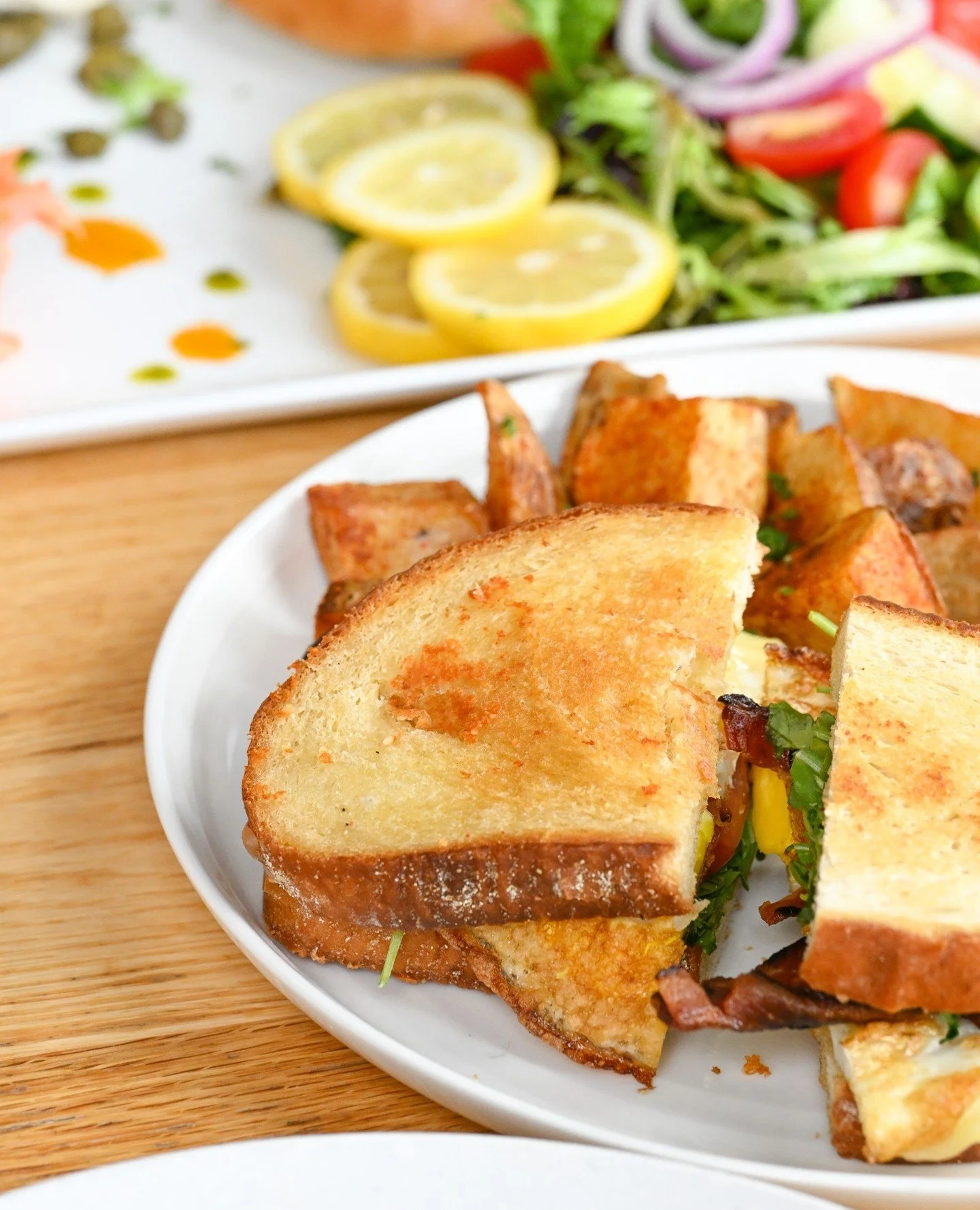 The base of every great brunch starts with the eggs - it’s how you take yours that counts. 🍳 ☀️ On toasted sourdough with bacon, gruyère, and lemon aioli; poached with prosciutto, spinach, and hollandaise; or aside an 8 oz sirloin with