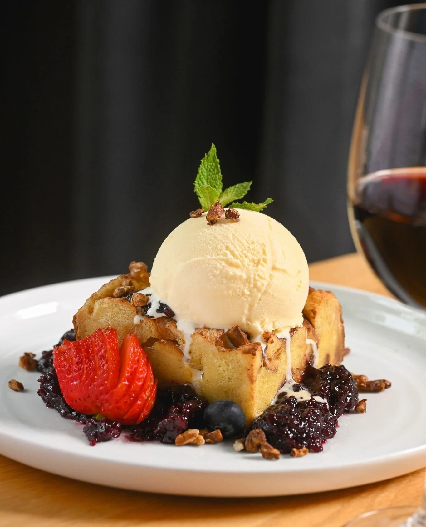 A sweet finish is non-negotiable on Saturdays! Try our Butterscotch Bread Pudding, served soft and warm, finished with a generous caramel drizzle, vanilla ice cream, and whipped cream. ⁠
⁠
End your evening on a sweet note at The #cottagewellesley. 🍮