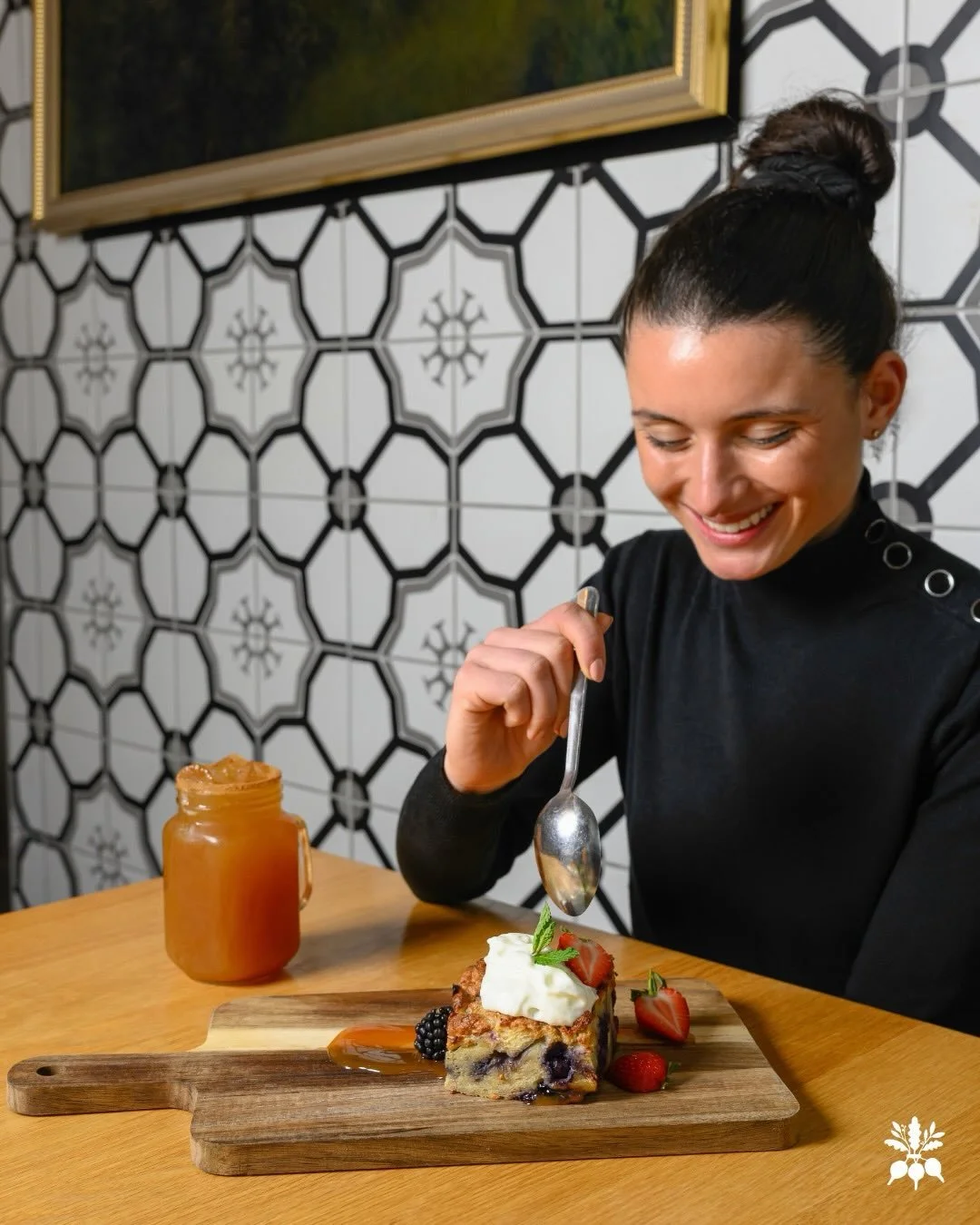 All smiles when blueberry cobbler is on the table. 🫐✨ Get to The Cottage Wellesley and see what Chef Mike is cooking up tonight!