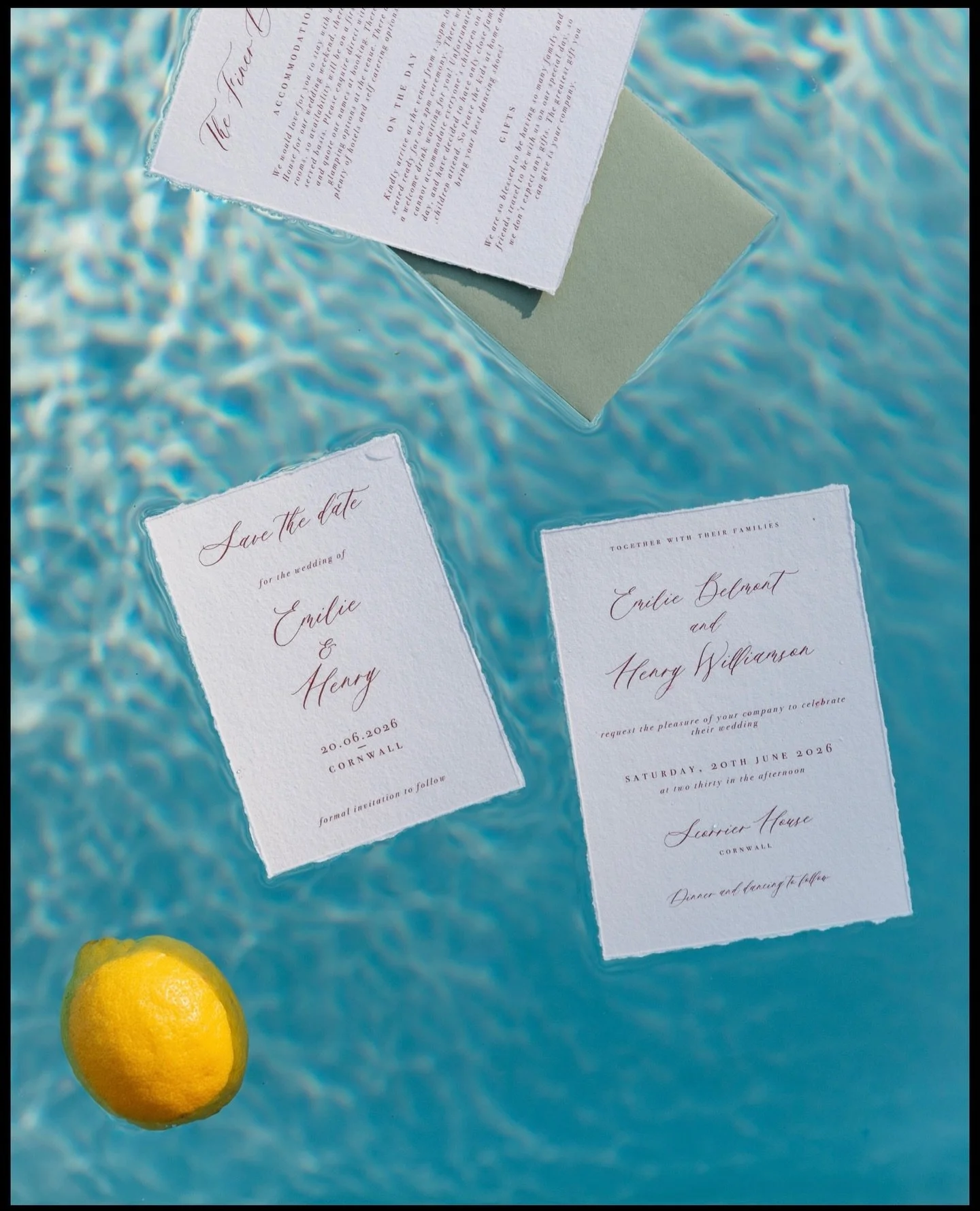 When even your wedding stationary gets its own moment 👌🏼 Capri, Lake Como, Saint Tropez or Cornwall..? Who can tell 👀✨🍋

✉️: @bykateuk