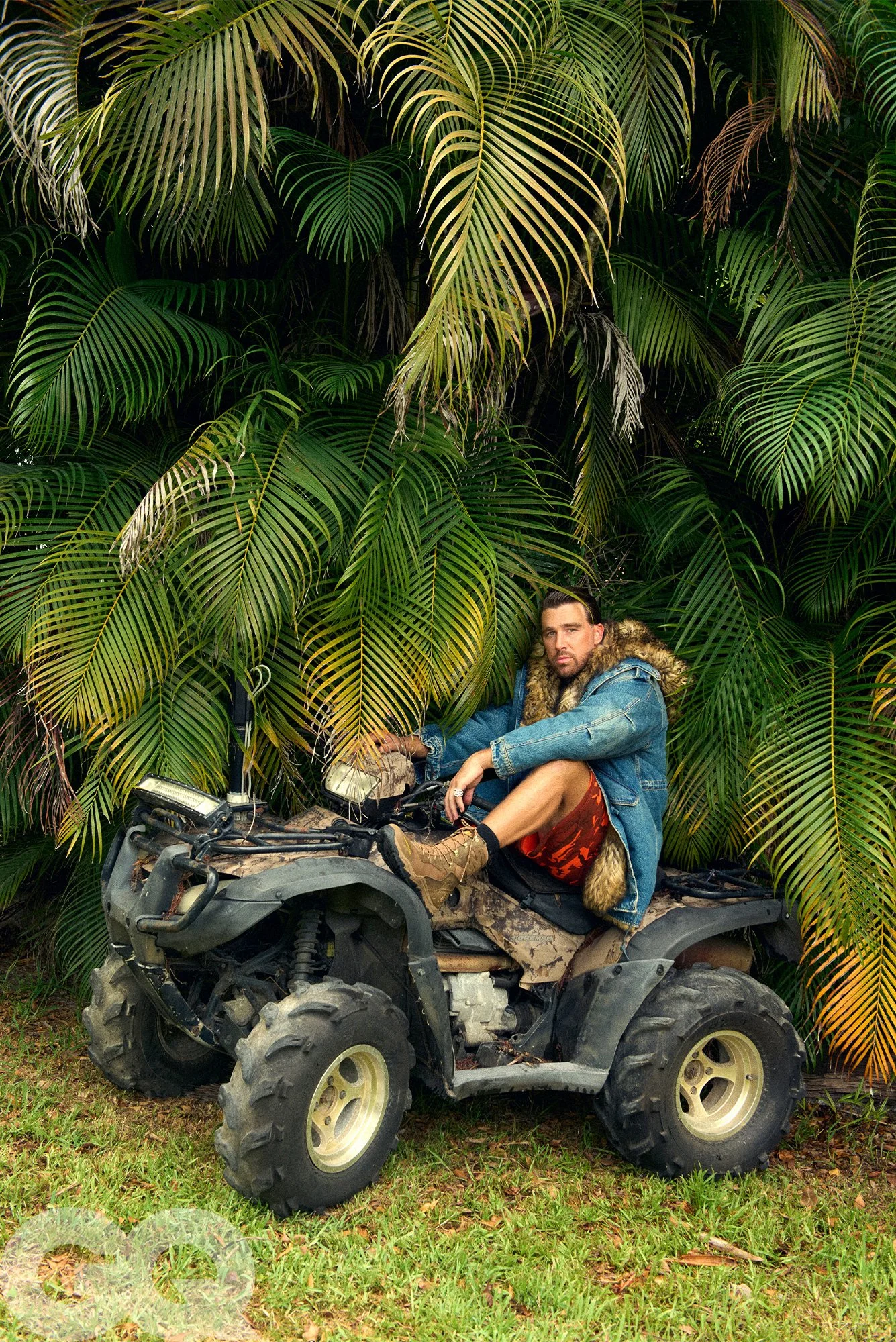 GQ0925_Kelce_07.jpg