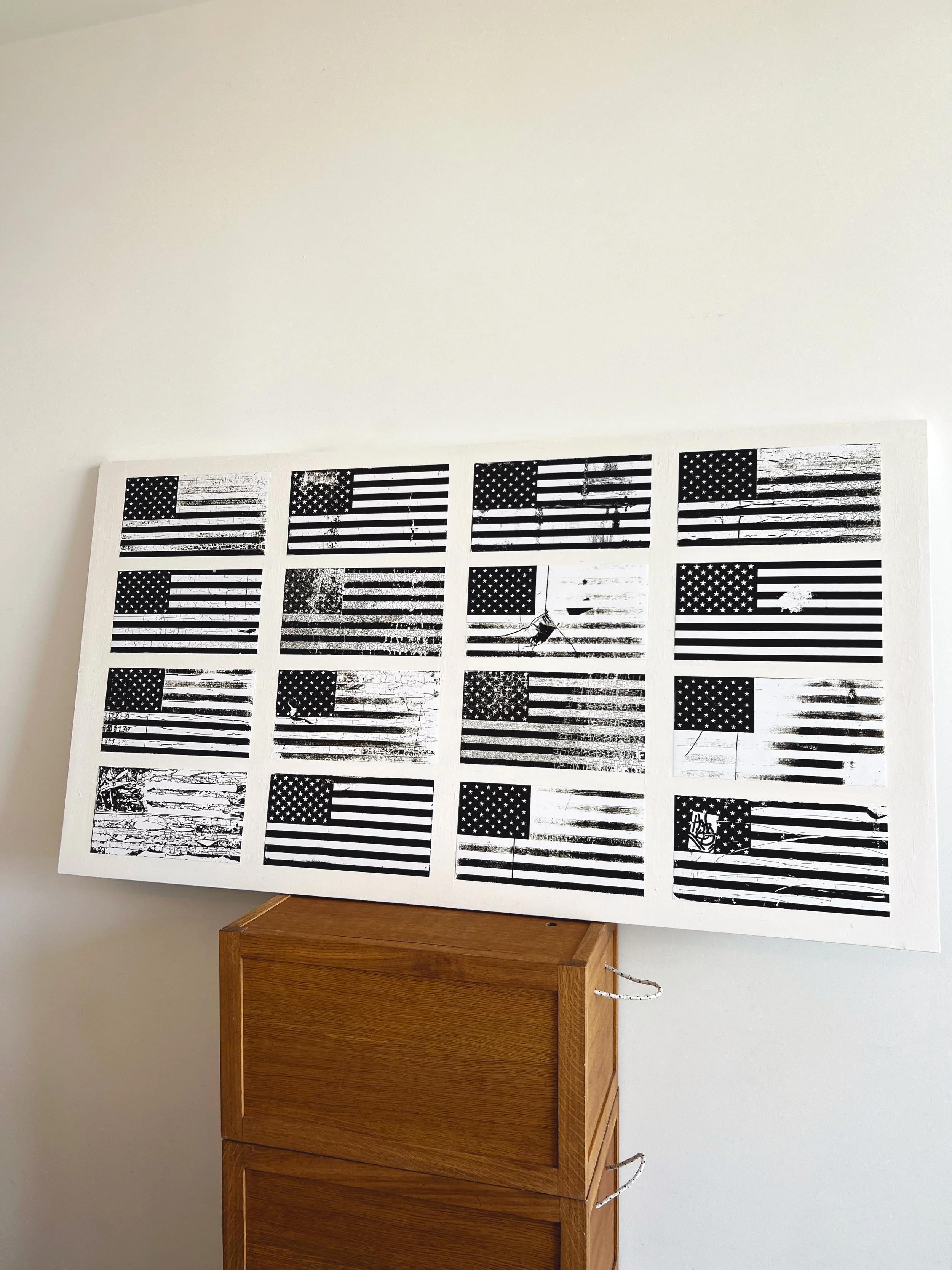16-flags-on-off-white-on-box-front-nr2.jpg