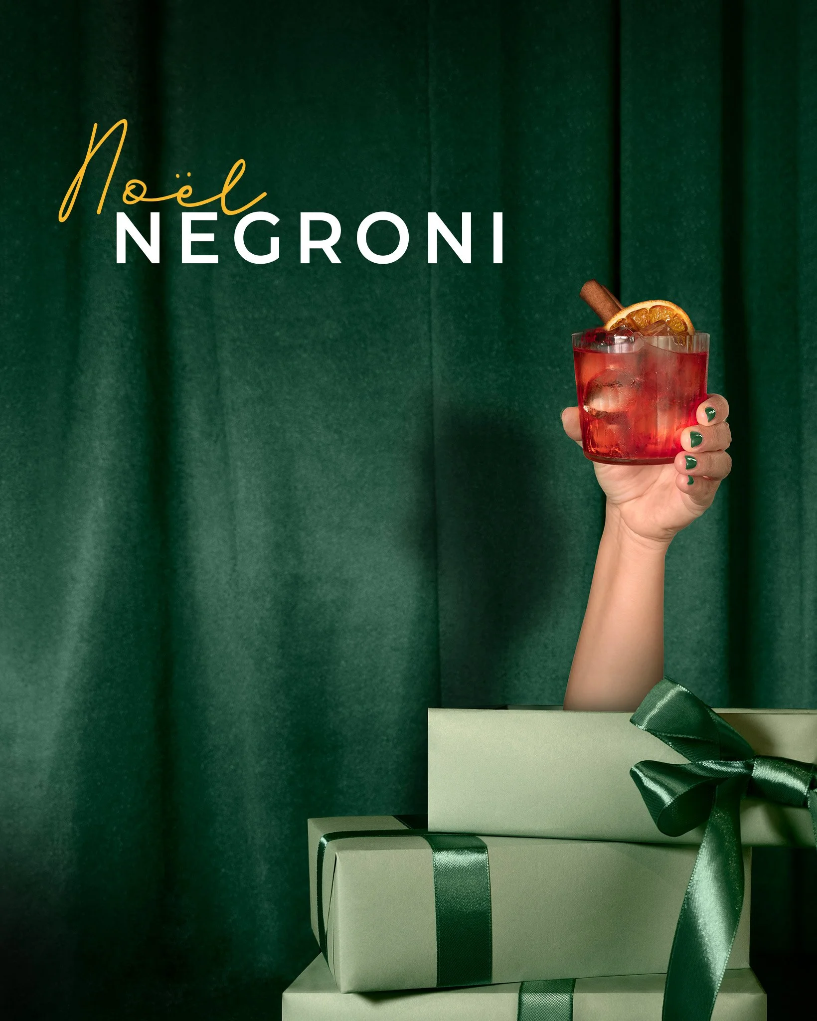 CP_Xmas-Negroni-Hand-1640x2048.jpg