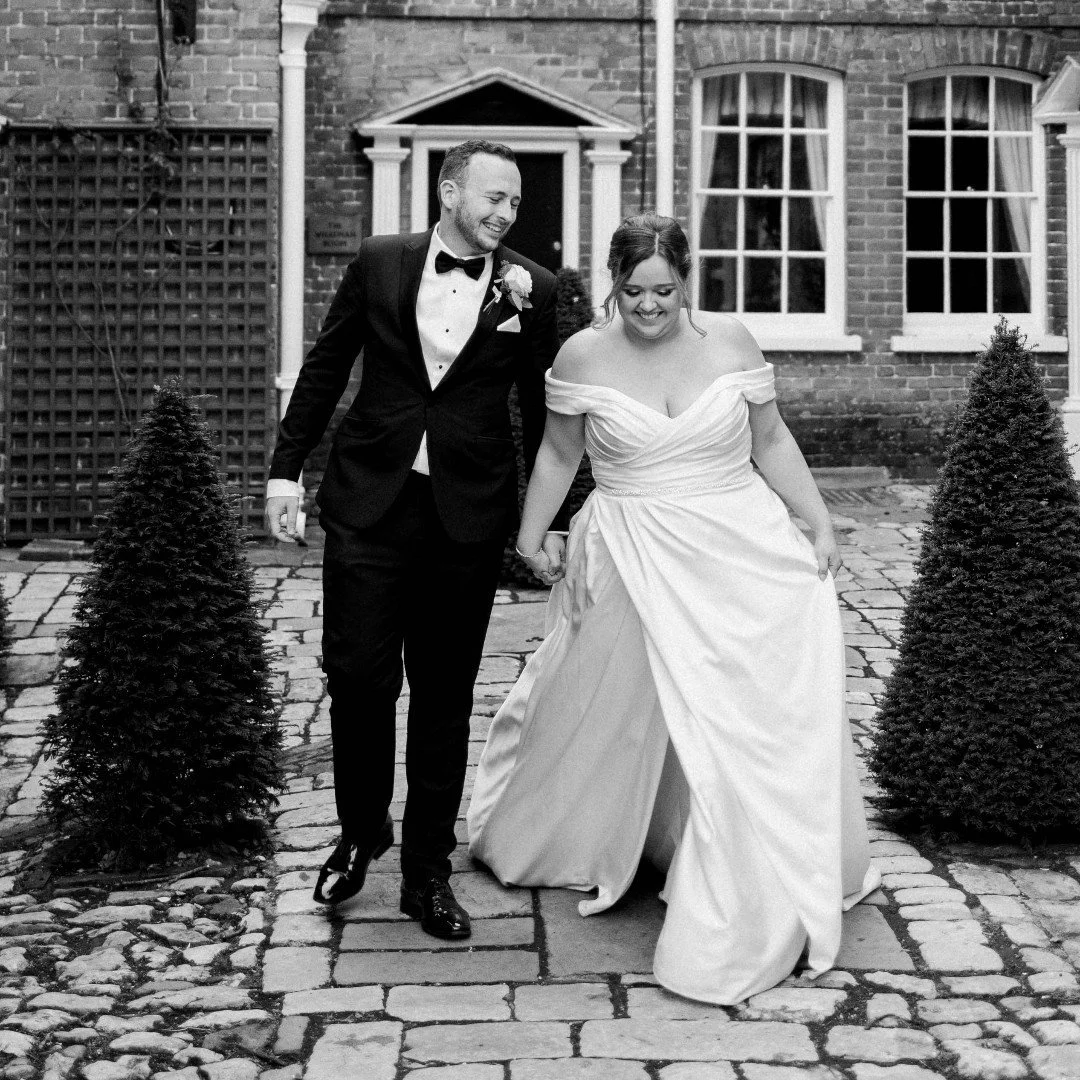 We are so pleased we booked The Runaways, their vocals were incredible &amp; they brought all the great vibes we were hoping for! 
⭐⭐⭐⭐⭐

What a wedding! So much fun playing for Daniel and Megan's wedding at @theorangerymaidstone in Kent. Big thanks 