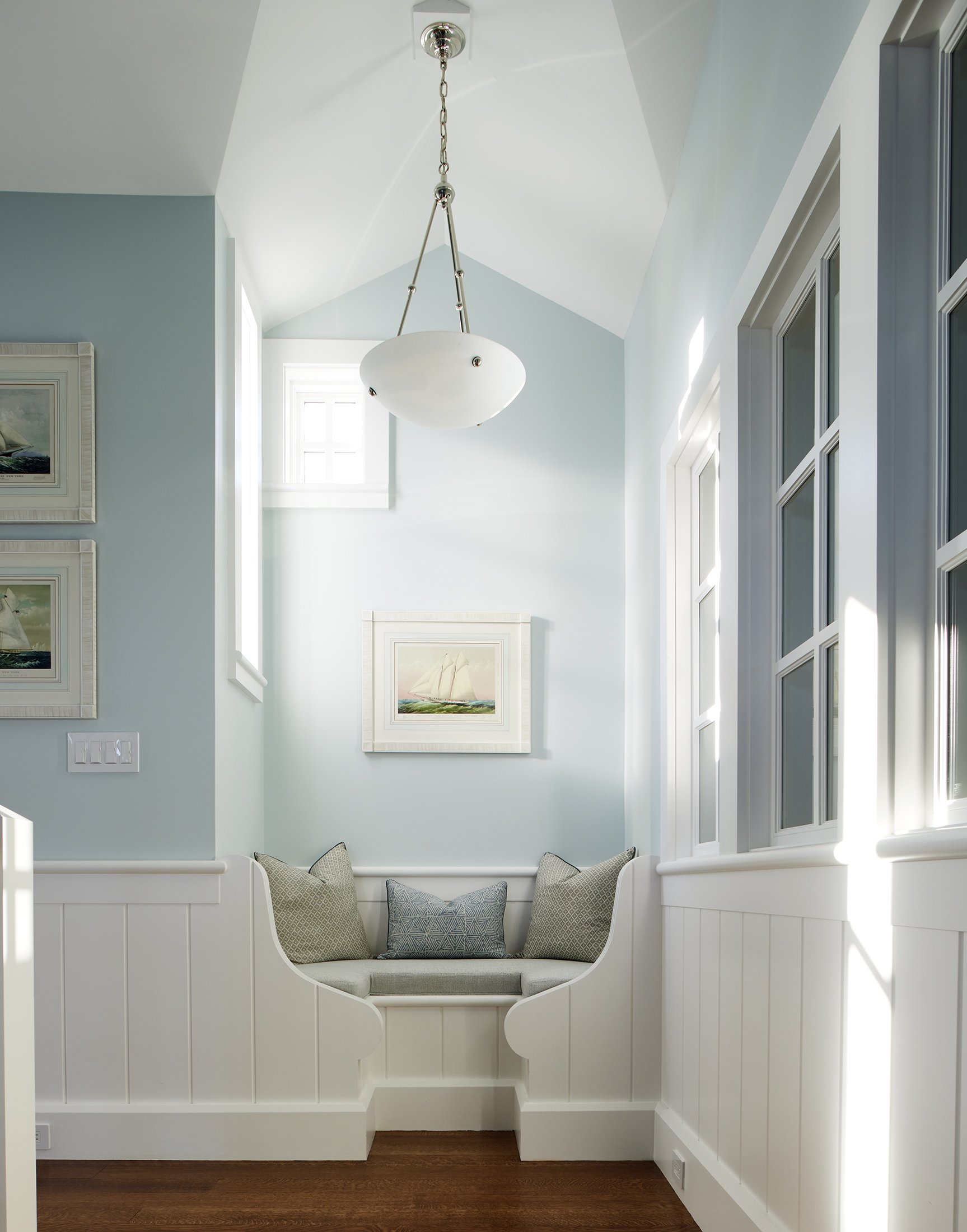 Upstairs nook designed by PSD Architects, Photographed for New England Home Magazine. Boston based interiors and architectural photographer.
