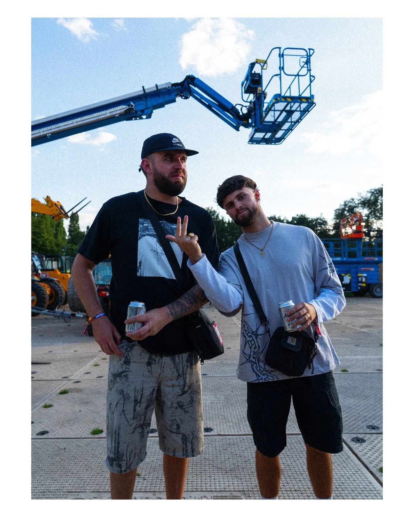 @paradiseibiza 📸

@lp.rhythm 
@gaskin._ 
@mandamoor 

#photography #film #uk #festival #scene #sony #artists