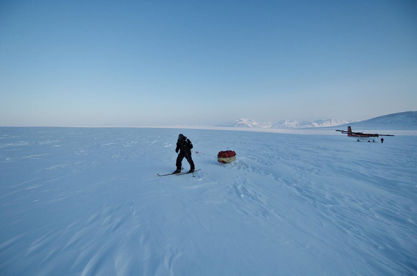 &quot;Ultimately, I made big moves that other people weren&rsquo;t willing to make.&quot;

&ndash; Mike Skinner, The Story of The Streets

Throwback to a Ward Hunt Island drop-off, 736 miles north of the Arctic Circle, March 2008.

📸 @ward_andy