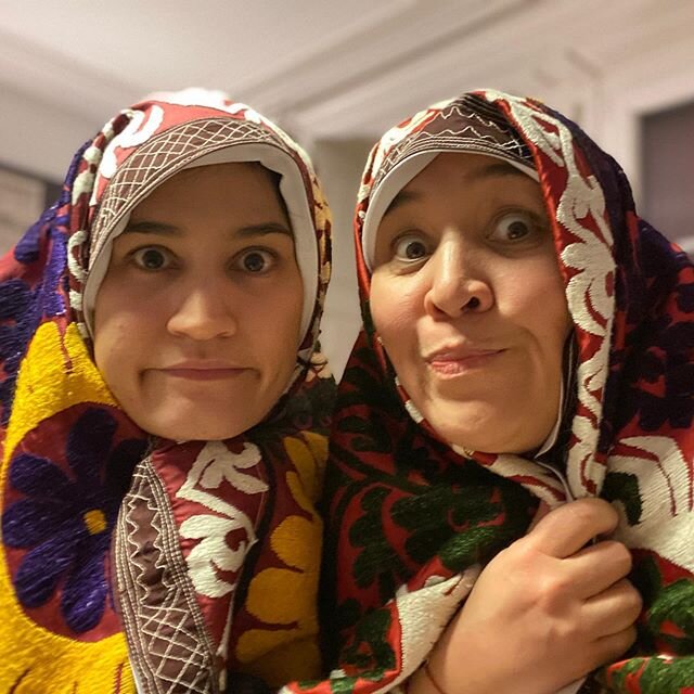 when you hear news about corona #dontpanic#washyourhands#stayhome#loveyourmother#loveyourchildran#slowdown#thinkabouttheworld#eatchocolate #theater#schweiz#artist#zarinatadjibaeva #makhinadzhuraeva