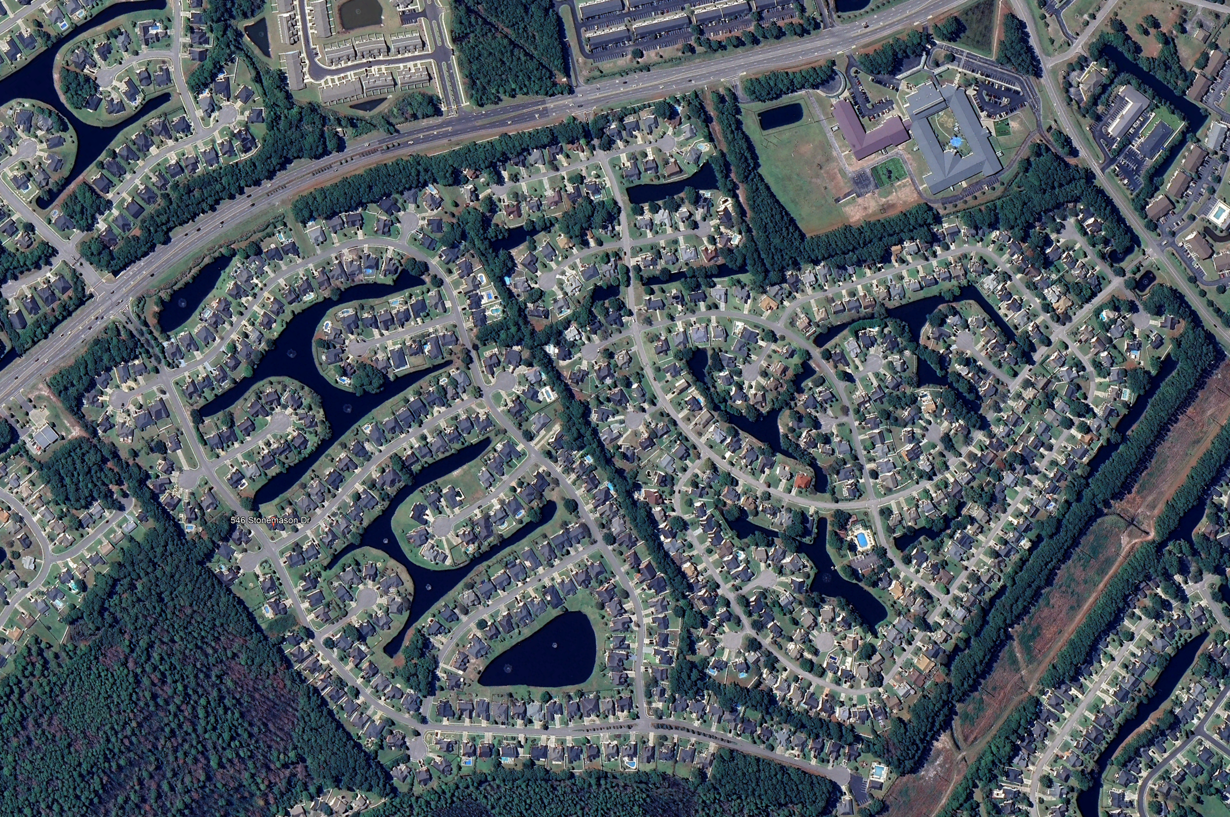Over view of South Carolina Community with interconnected Ponds