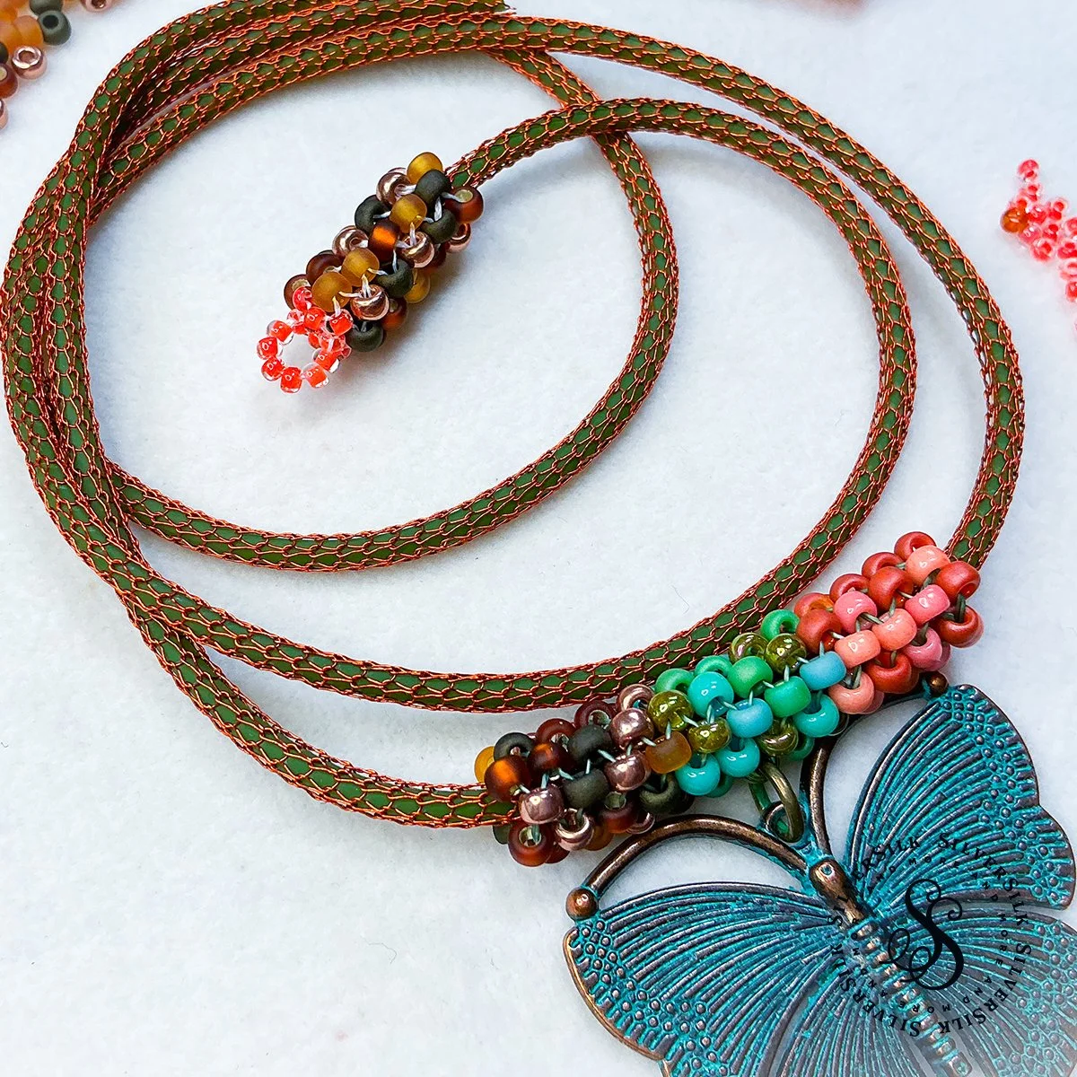 Necklace 1.jpg