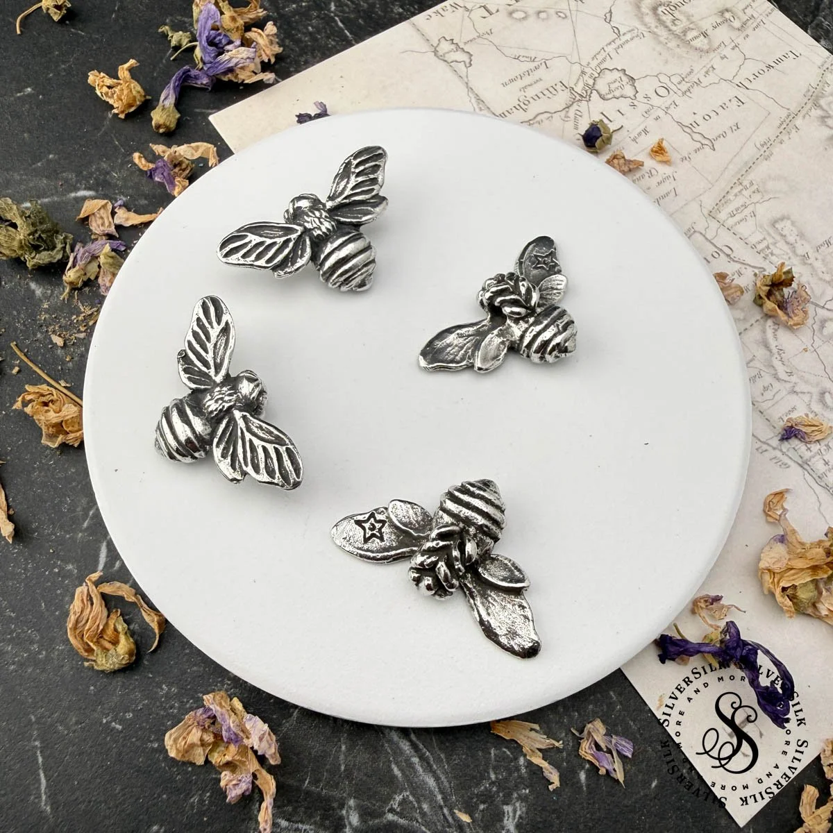19x31 Pewter Busy Bee Pendant - Green Girl Studio