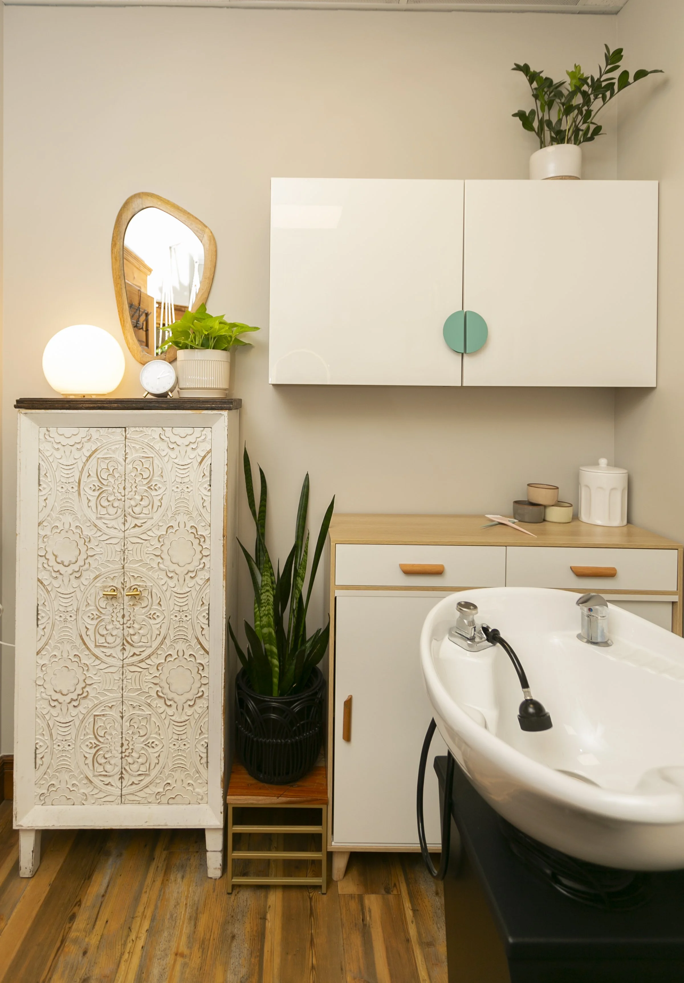 LB & Frenhaven Hari Studio