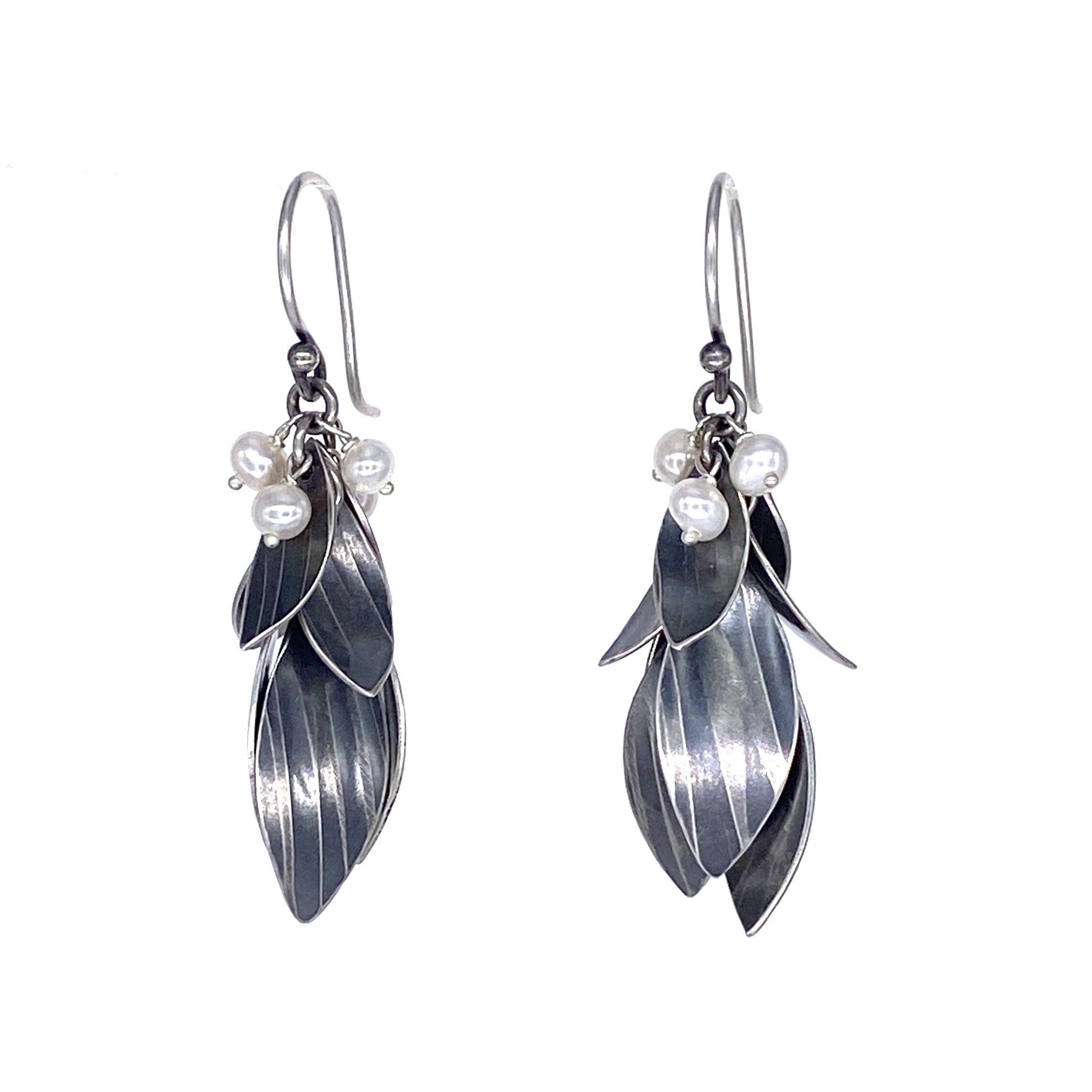 Zoneta Bell Leaf Earrings