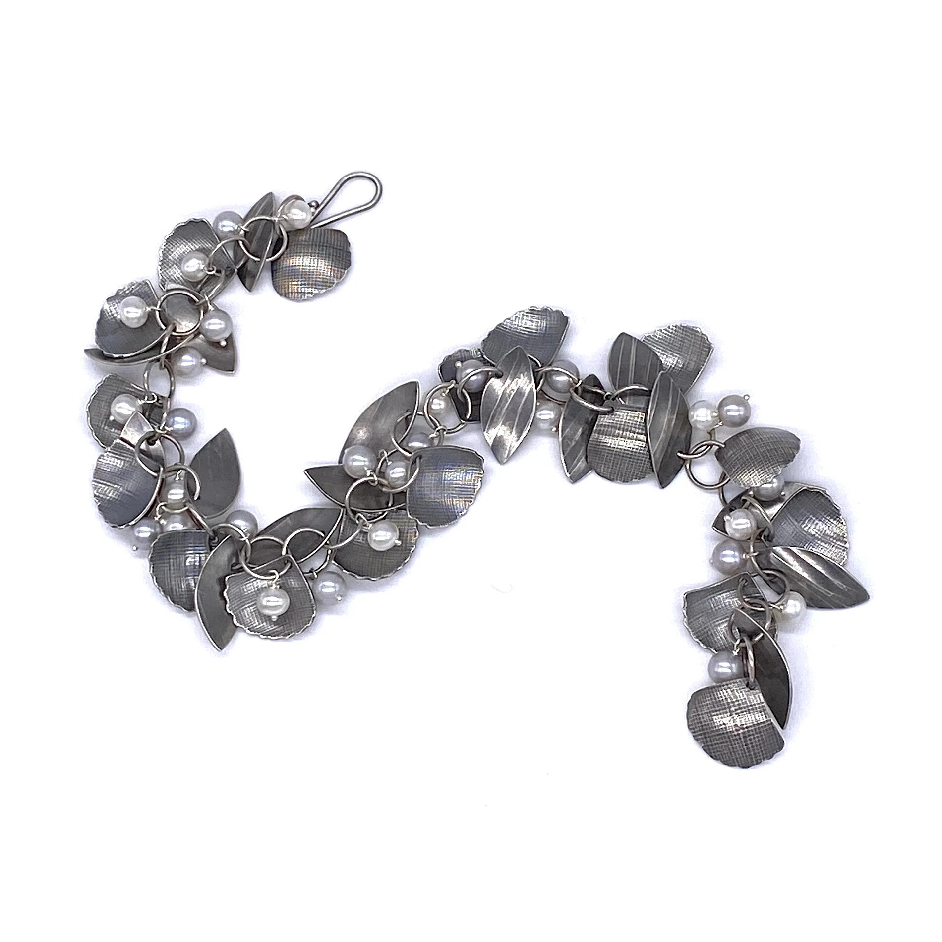 6BE95E85-FA50-402E-AA23-DA7B1F256CDF