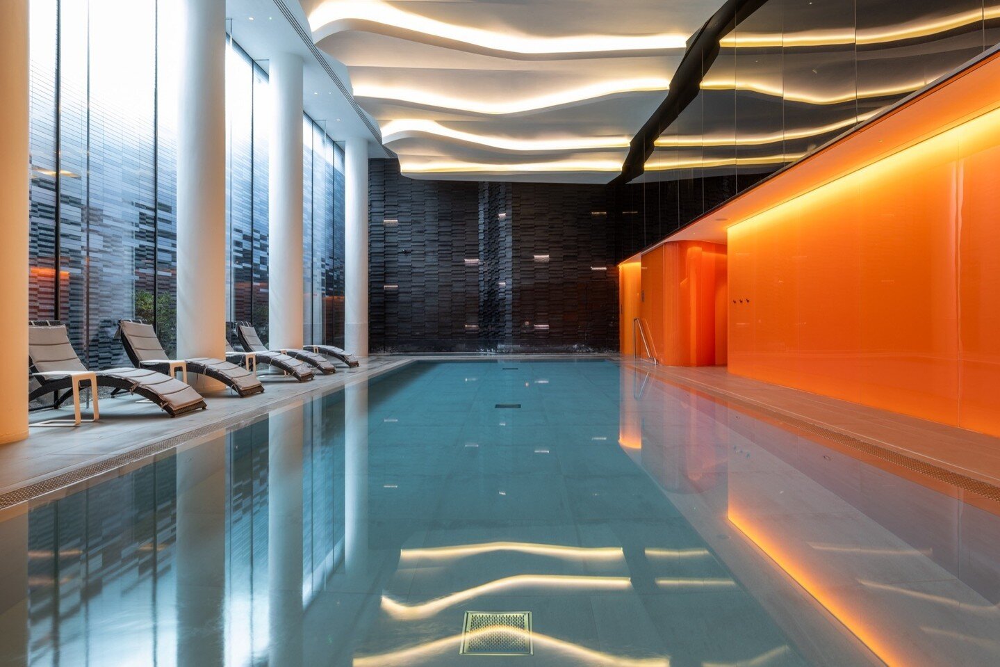 With an indoor heated pool, you can take a dip whenever your heart desires.⁠
⁠
#LondonProperty #LondonHomes #LondonRealEstate #LuxuryLondon #CityLivingLondon #LondonRealtor #PropertyMarketLondon #LondonHomebuyers #PrimeLondon #LondonPropertyInvestmen