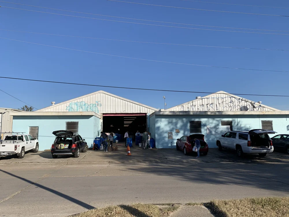 Free dropoff glass recycling dropoff in New Orleans — Glass Half Full