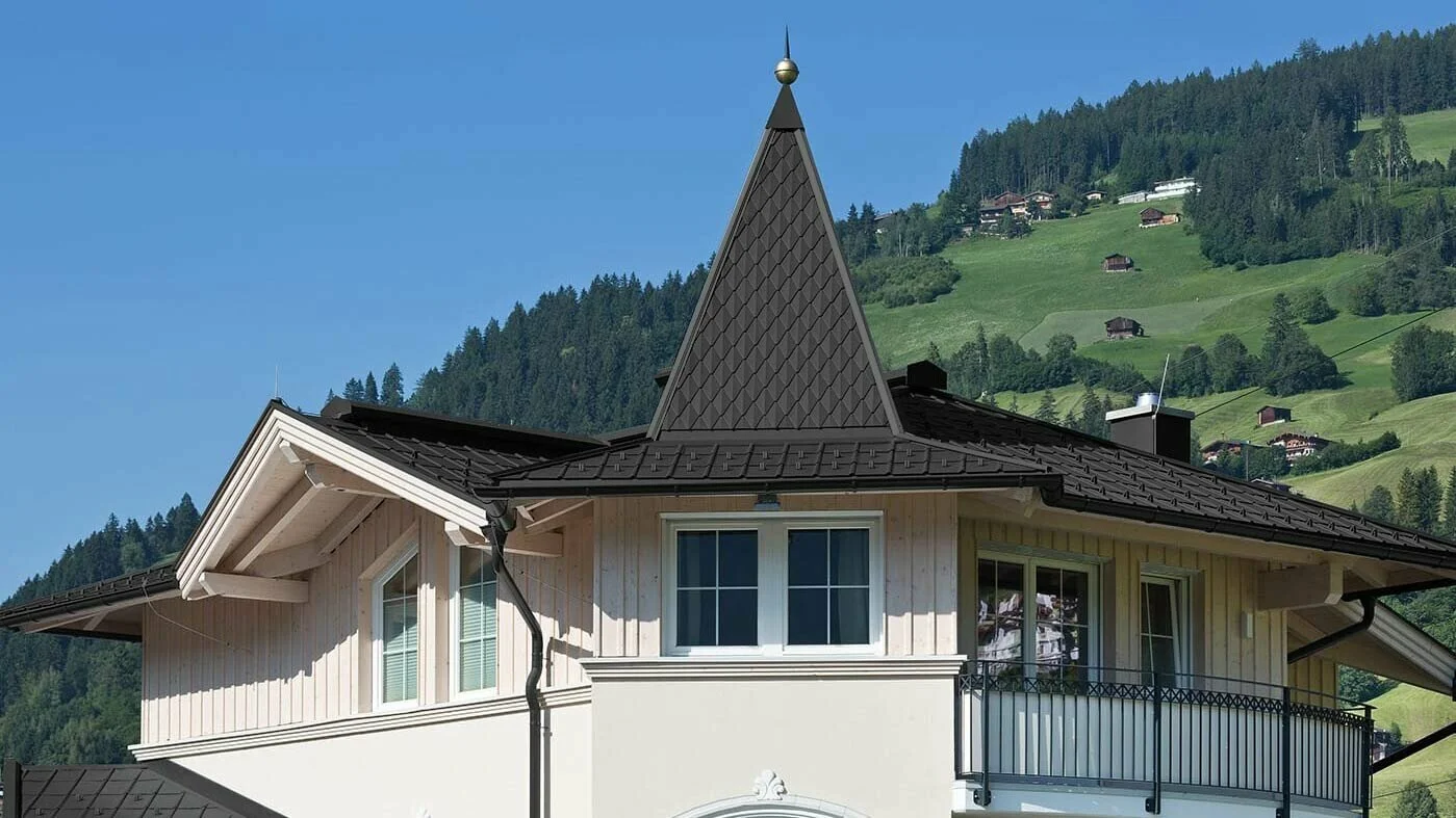 csm_PREFA-Dachraute_klein_schwarz_f2250e7cb5.jpg