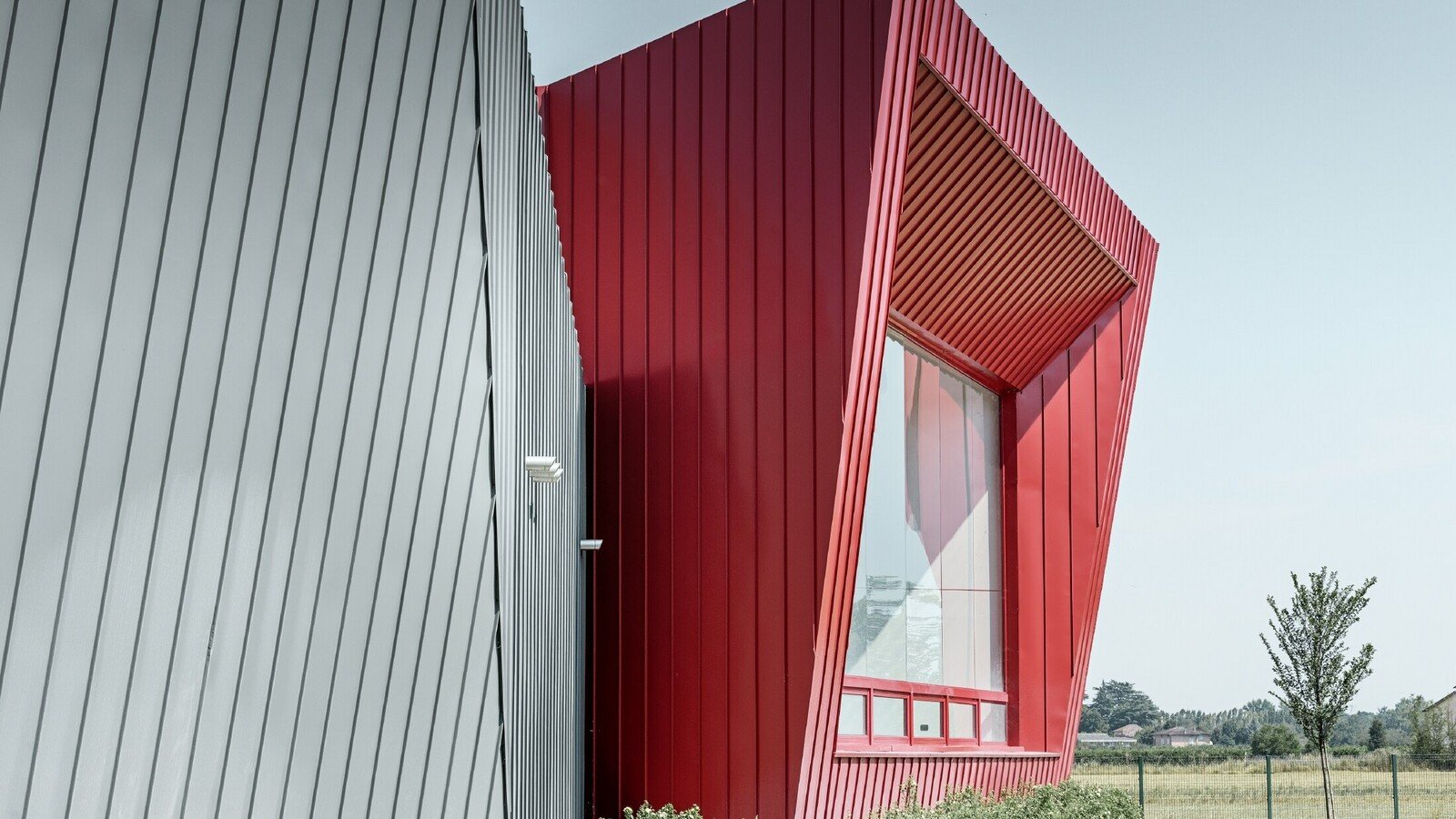 csm_PREFA-dieci-trainingscenter-prefalz-dach-fassade-italien02_304b407c6c.jpg