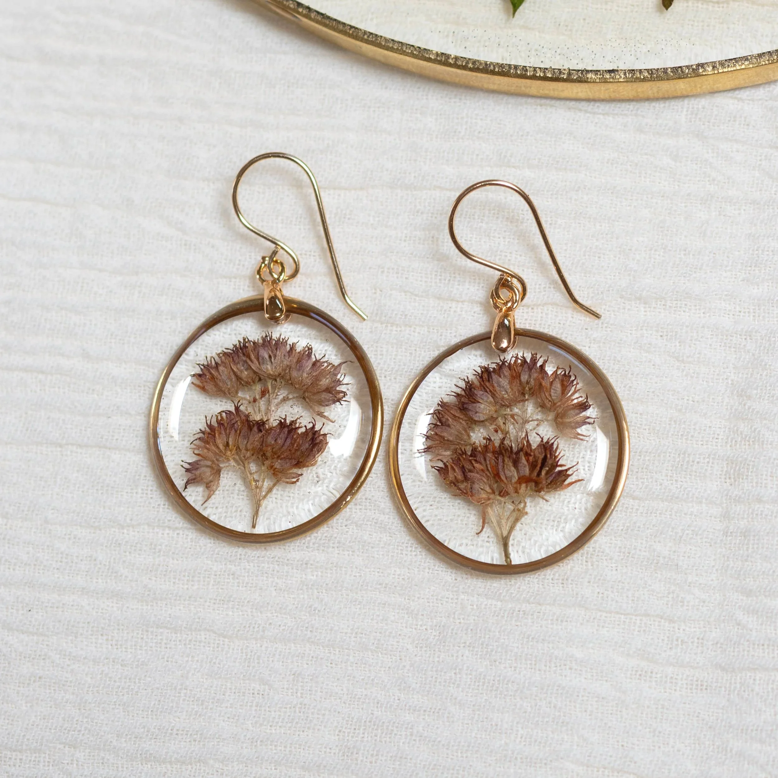 1" round, brass with 14K gold filled wires