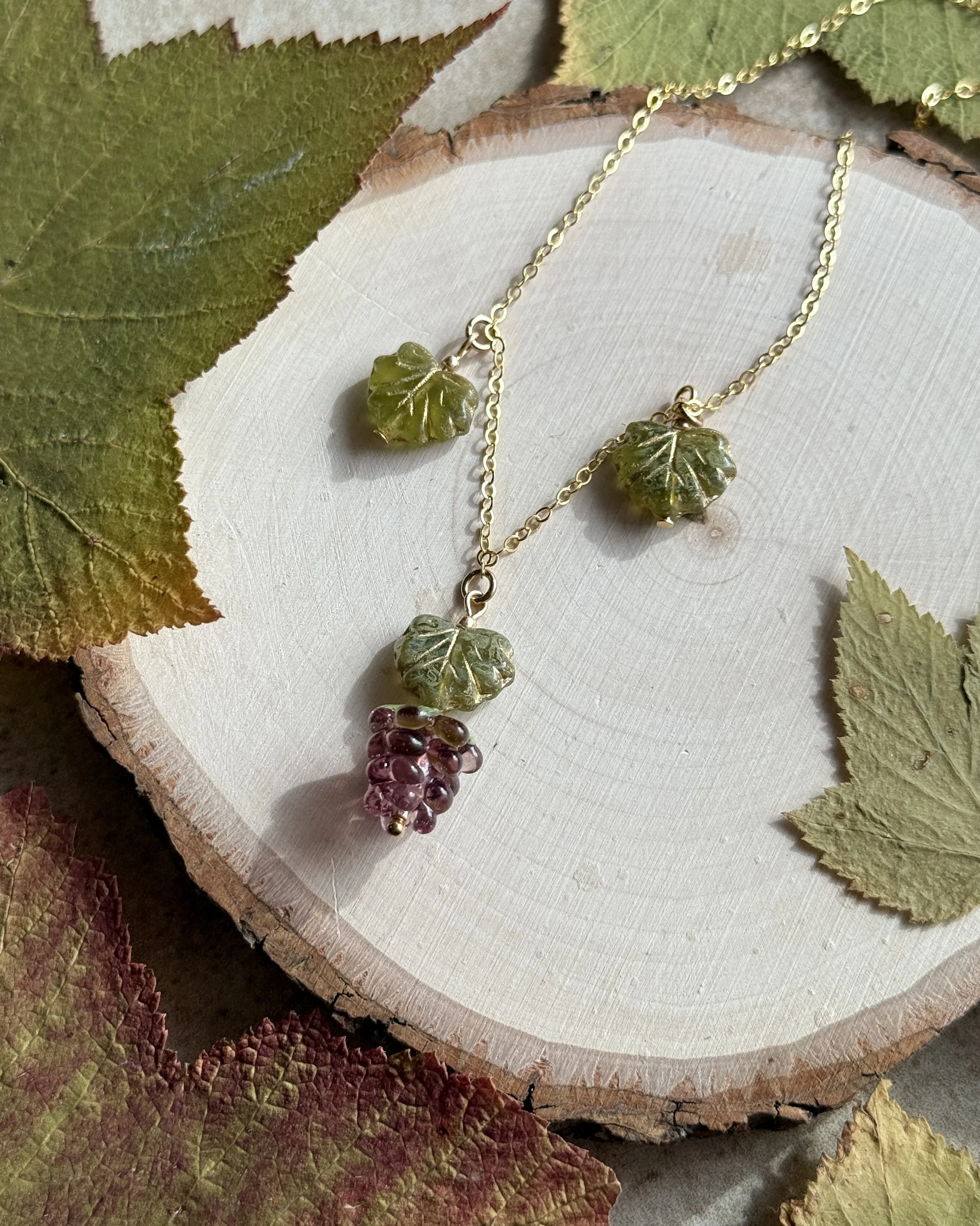 grape leaves necklace-3.jpg