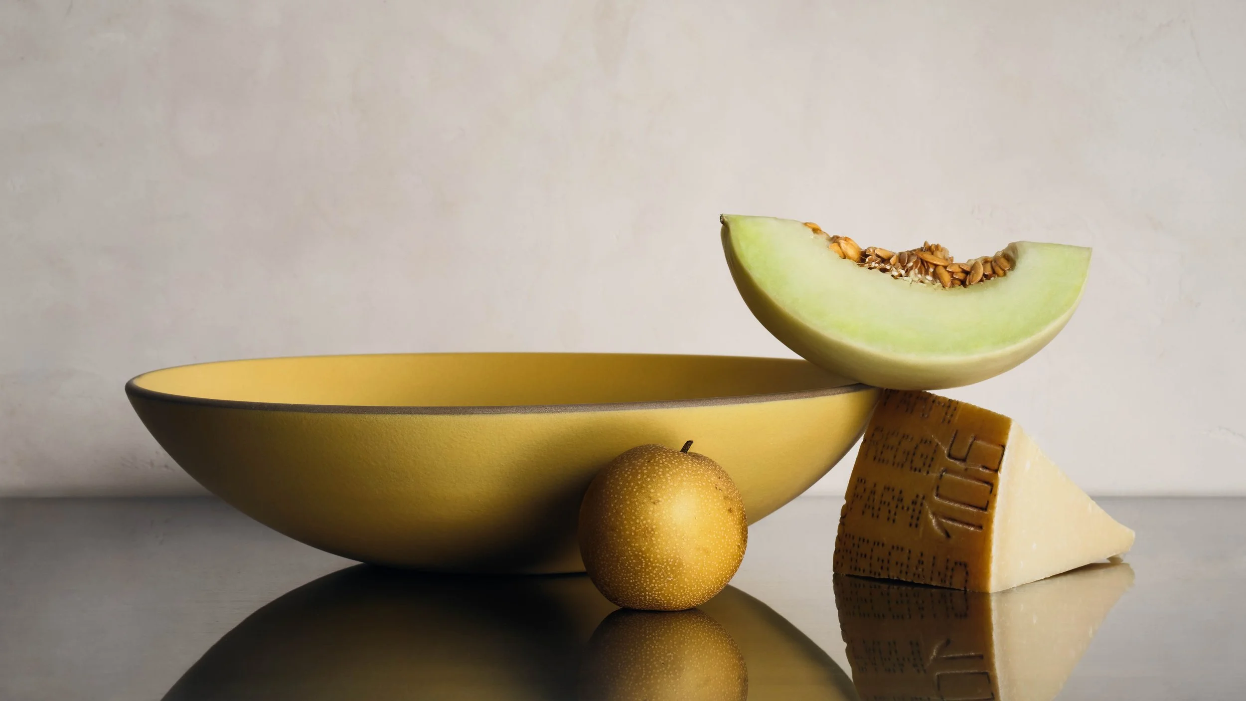 HM_Heath_ShallowSaladBowl_v1_0364 1.jpg