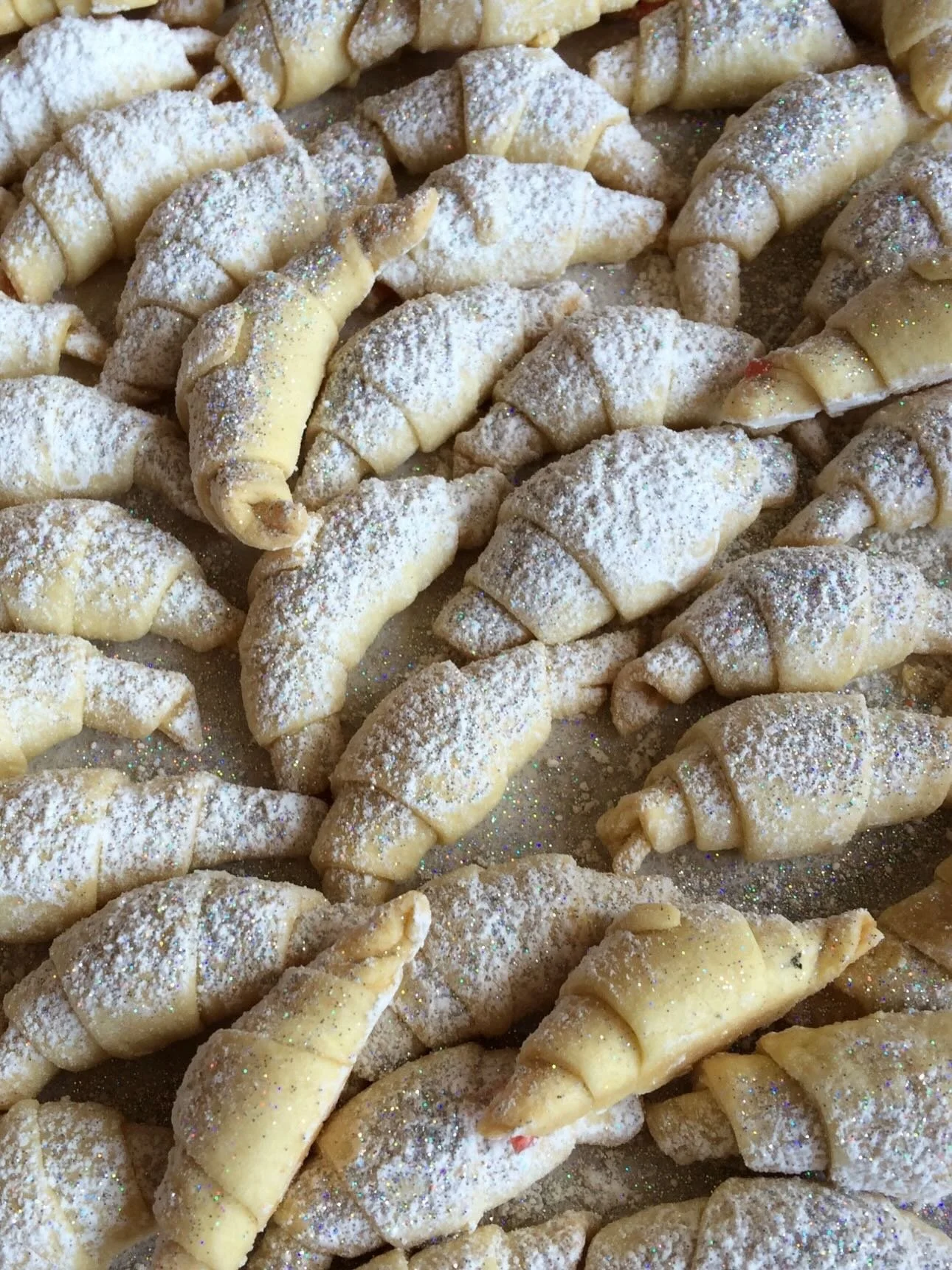 Some snowy scenes and food inspo for those stuck inside #cookies #snowytablescape