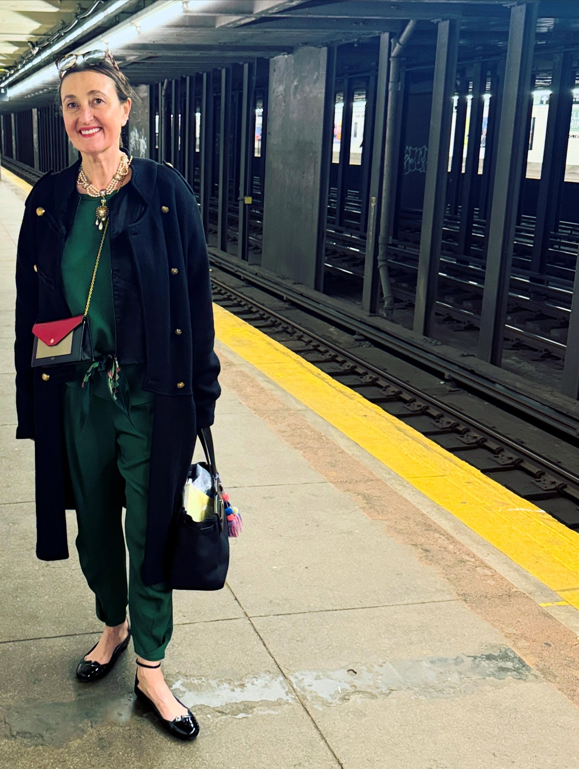 Bag full of garnishes&hellip; on my way to party @zeromariacornejo #outfit pic for Maria&rsquo;s approval 💚