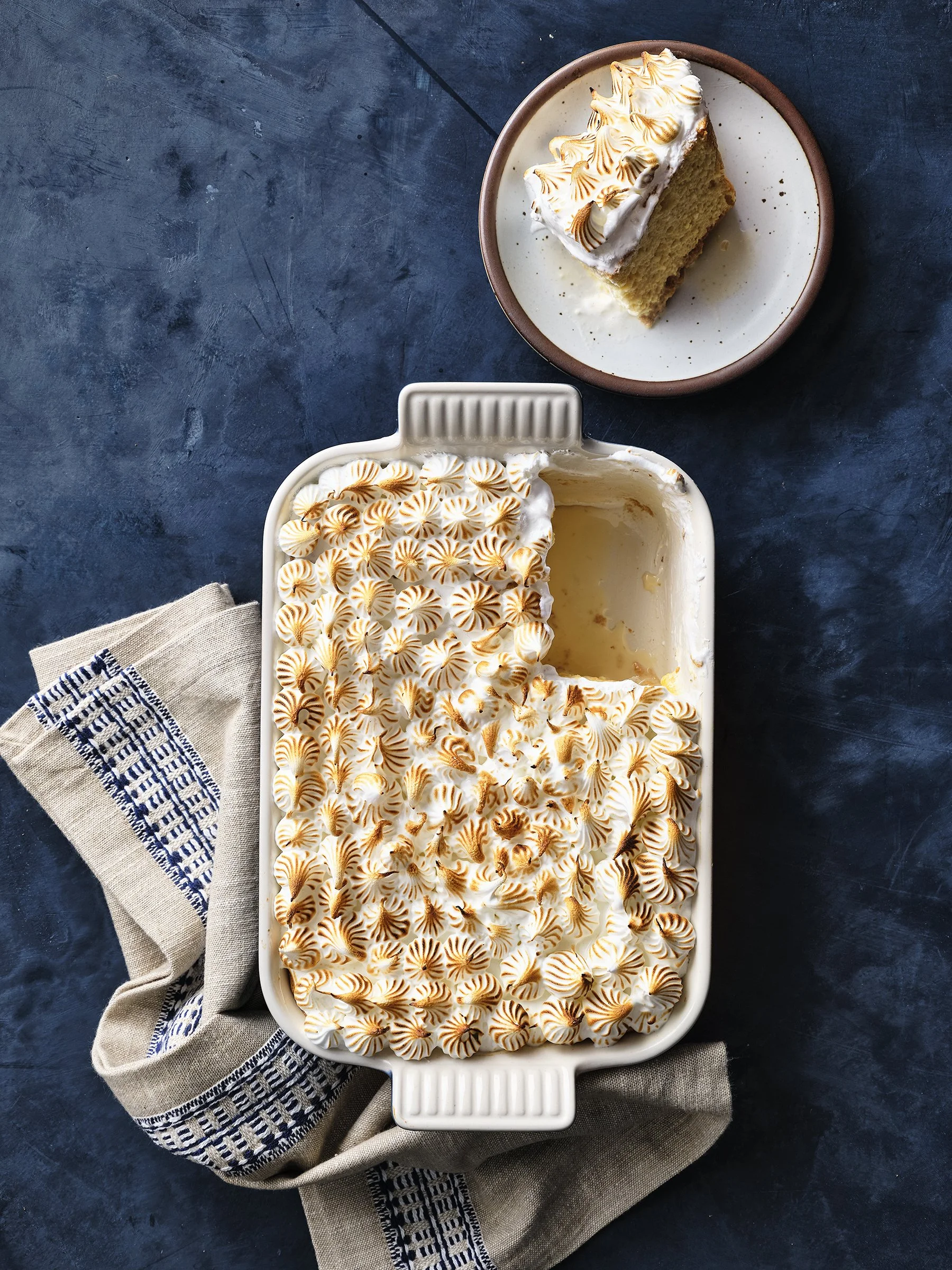 VFGG_LE_CREUSET_B26_SV_TRES_LECHES_CAKE_2219.jpg