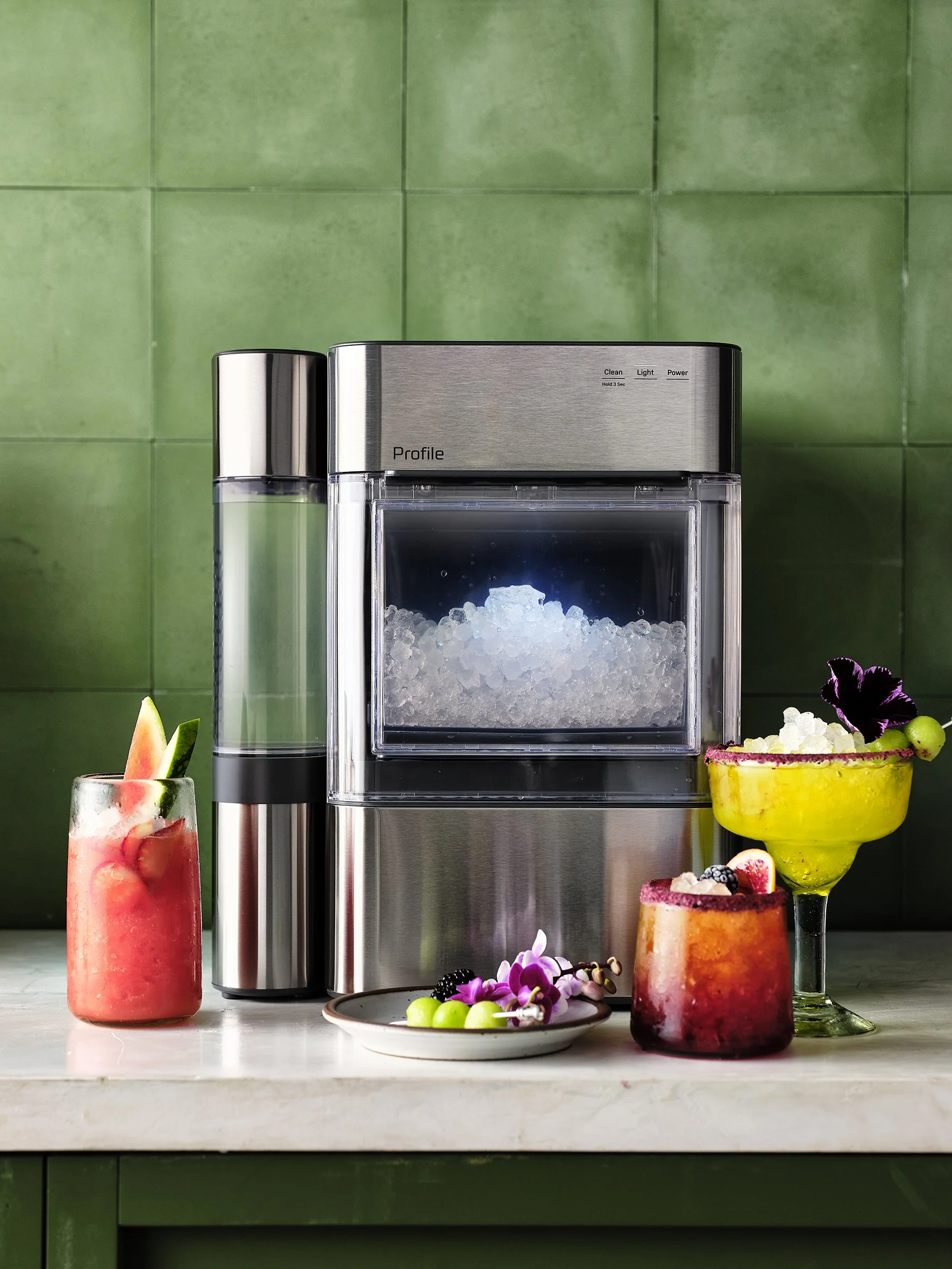 VFGG_GE_WS_MARGARITA_B26_CV_ICE_MAKER_1579.jpg