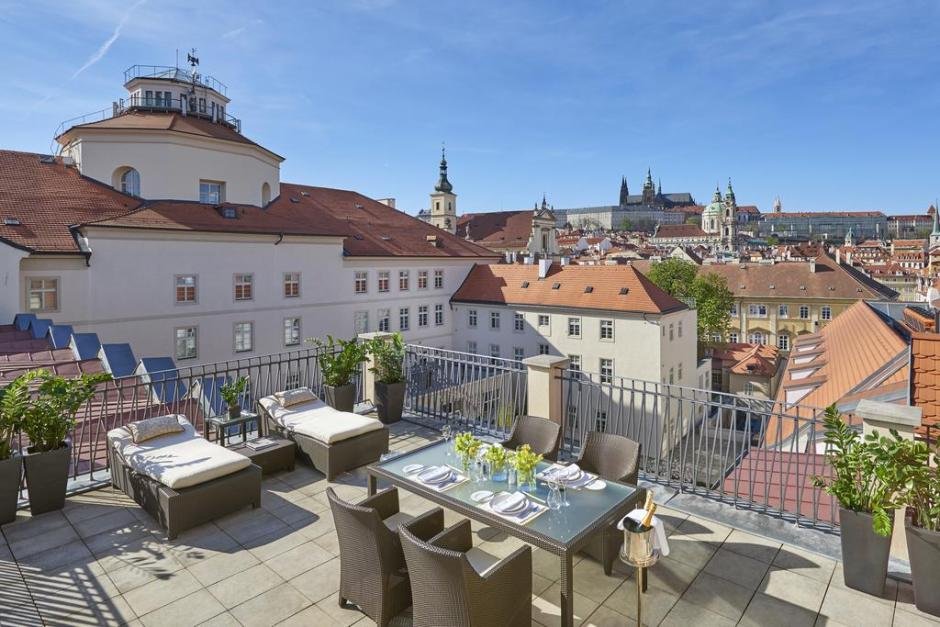 Mandarin+oriental+hotel+prague_top+10+hotels+in+Prague+for+tatesful+travelers