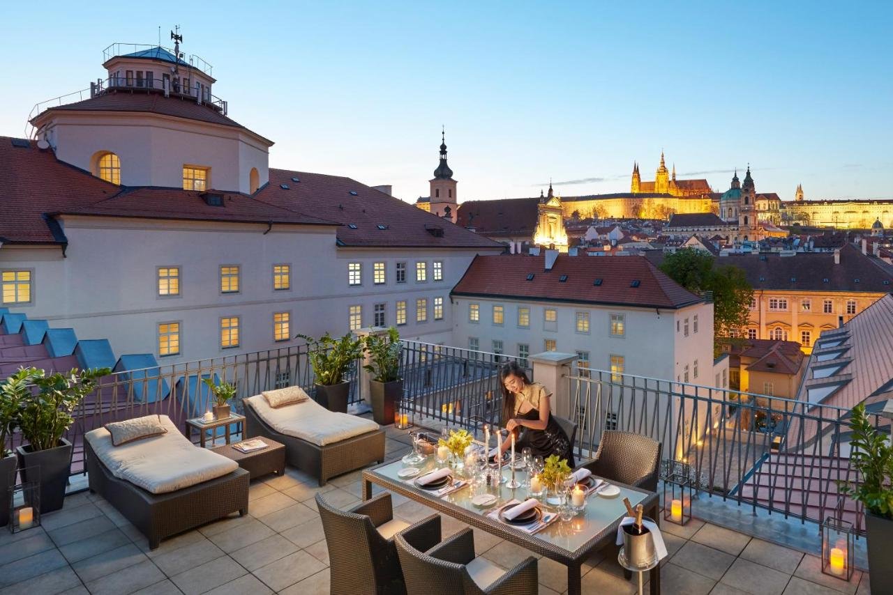 luxurious+Mandarin+Oriental+Hotel+Prague_top+10+hotels+in+Prague+for+tatesful+travelers