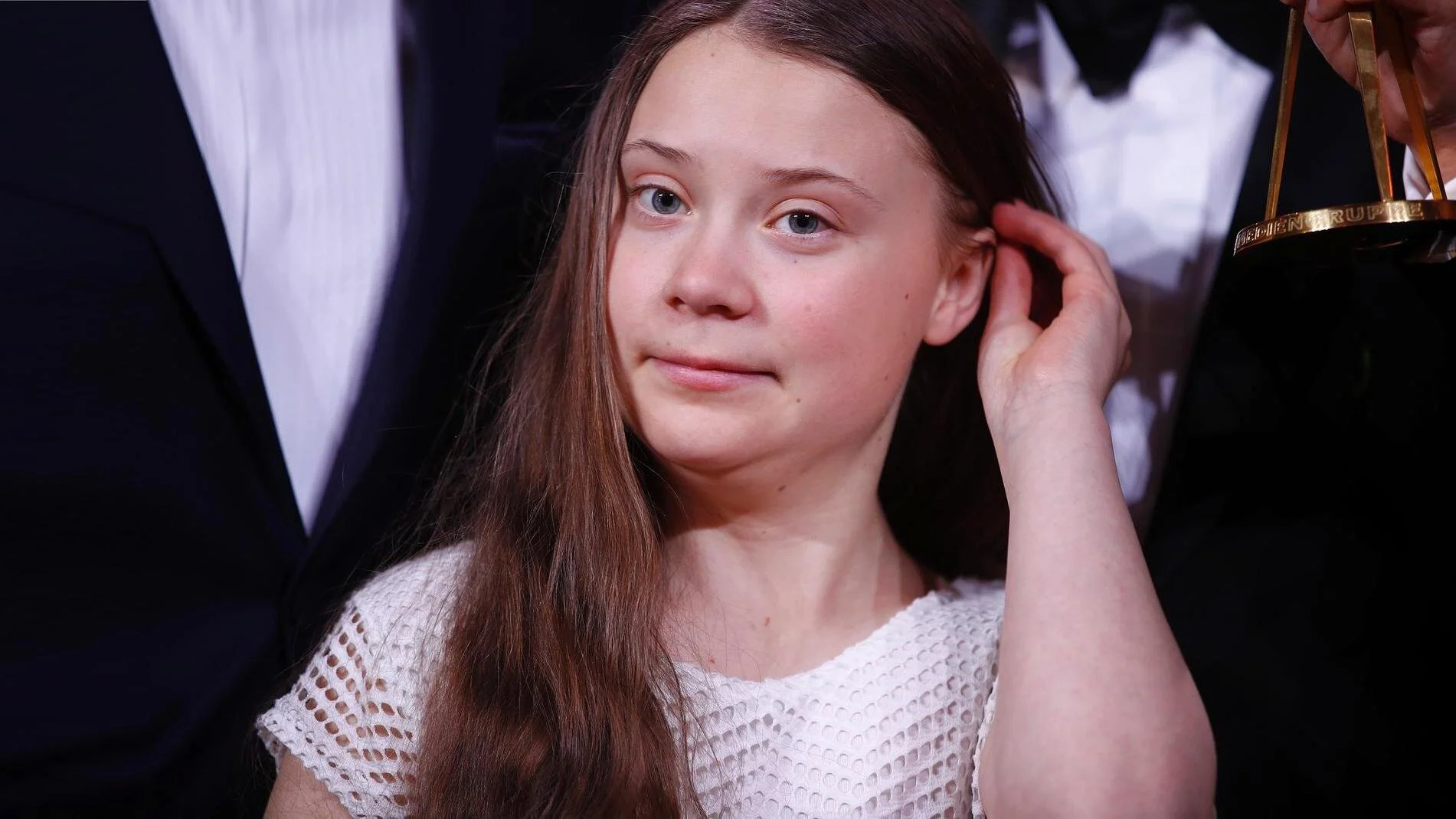 Globalismo se auto-dona 1 millón de euros por medio de Greta Thunberg