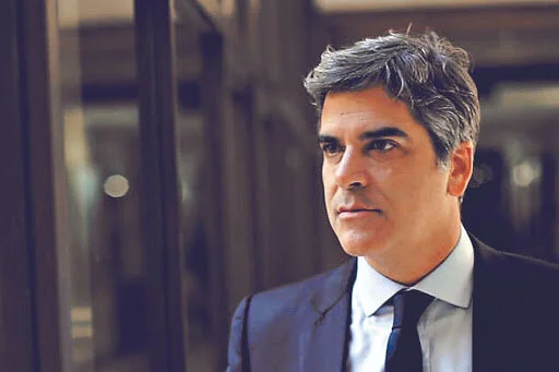 Diputado Fuenzalida (RN) pide al Gobierno que no defienda a la institución de Carabineros