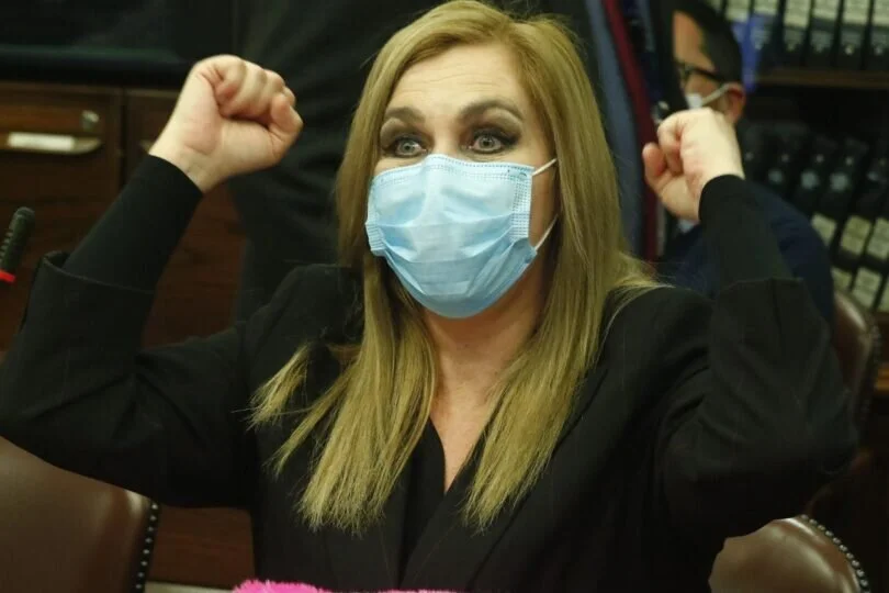 Subestimaron a Pamela Jiles y ahora podría arrasar en la carrera presidencial