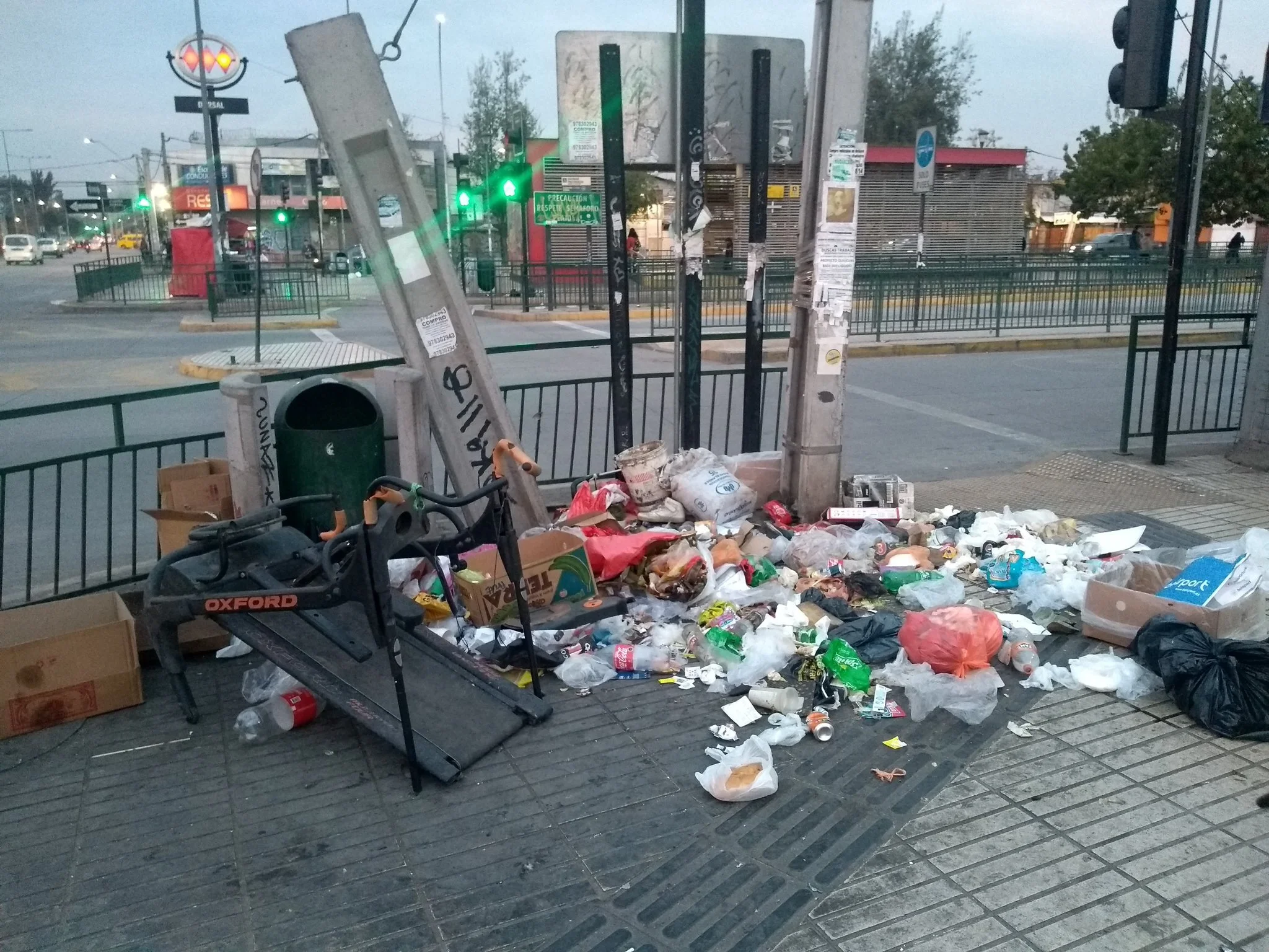 Los graves problemas de basura afectan la salud de los recoletanos y además el ornato de la ciudad.