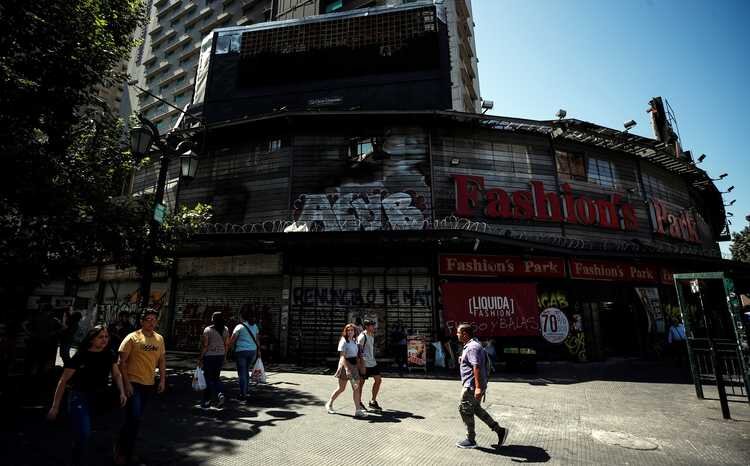 Más de 10 mil empresas, entre ellas Pymes, cerraron sus puertas tras la destrucción que dejaron las protestas de 2019,.