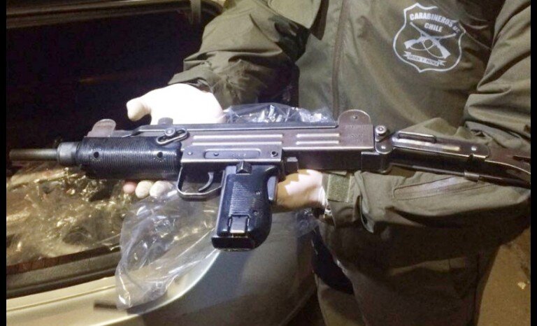 A menudo Carabineros logra incautar de manos de los delincuentes armamento que está debidamente inscrito. Preocupa cantidad de armas circulando y el poder de fuego de los delincuentes.