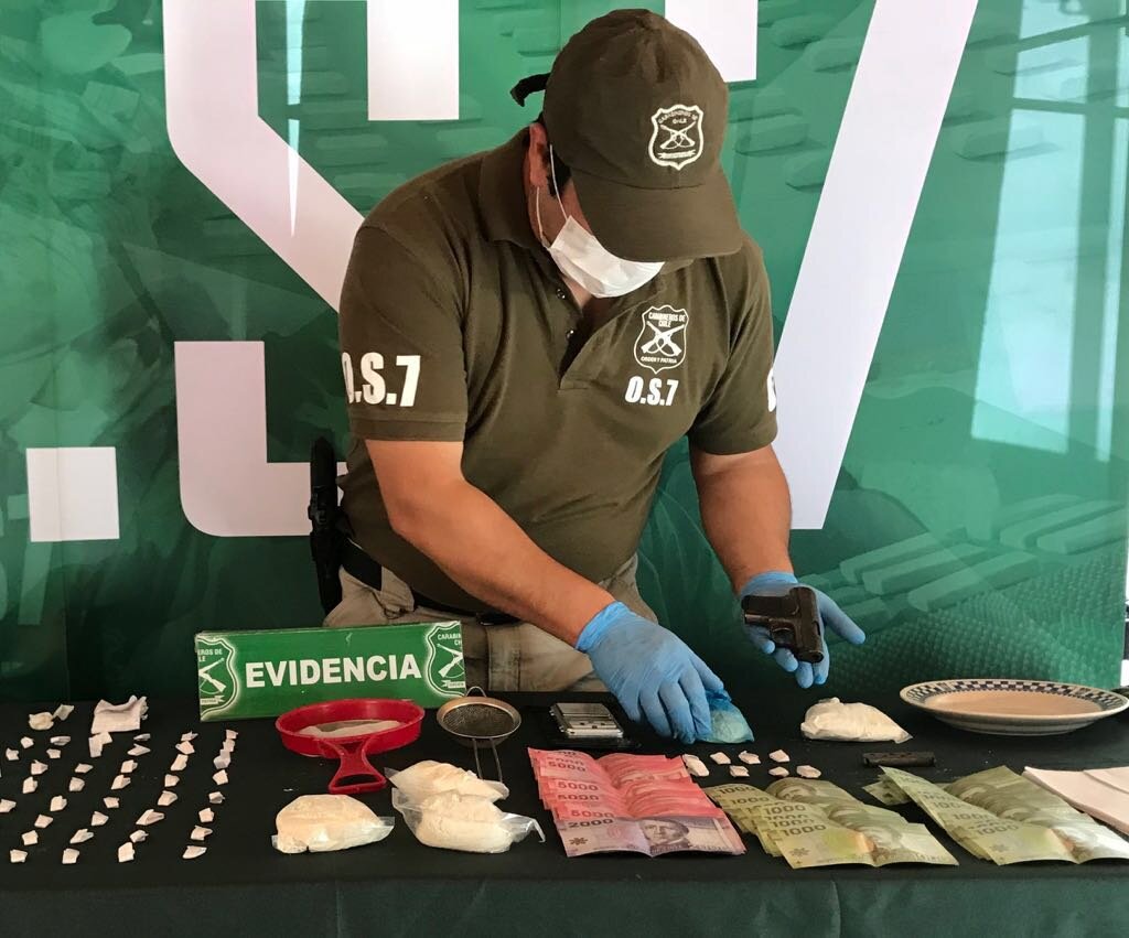 El operativo permitió la incautación de 400 kilos de droga que se trasportaba en un camión de mudanza, además de 5 vehículos y $ 23.016.720.en dinero en efectivo. (Foto referencial)