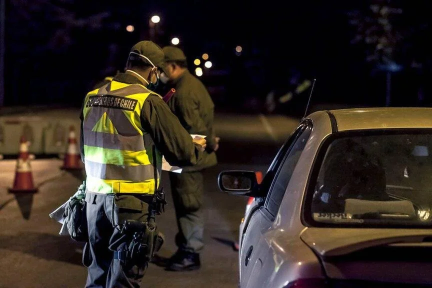01 CARABINEROS.jpg