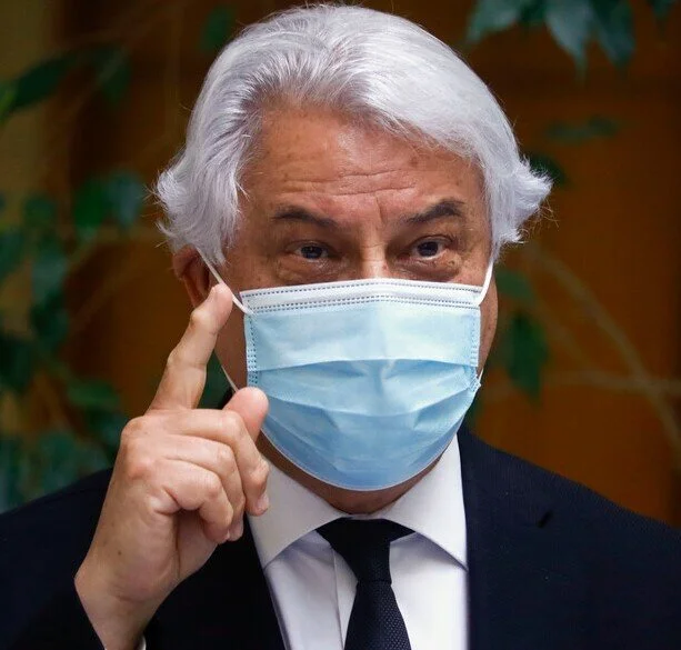 El diputado Jaime Naranjo (PS) alertó sobre la gravedad de entregar todos los datos de los chilenos (carnet y pasaporte) a una empresa estatal china.