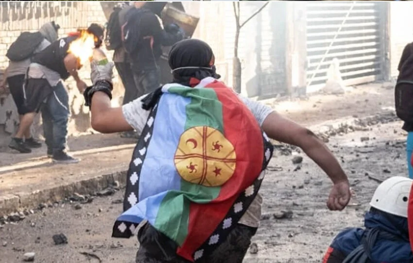 03 MOLOTOV.jpg