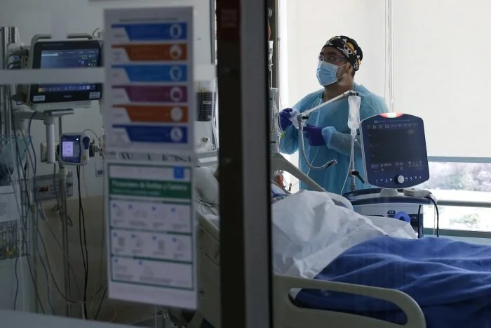 La pareja, víctima del ataque de grupos terroristas, se encuentra aún bajo riesgo vital, sin condena por parte de la izquierda a esta violencia.