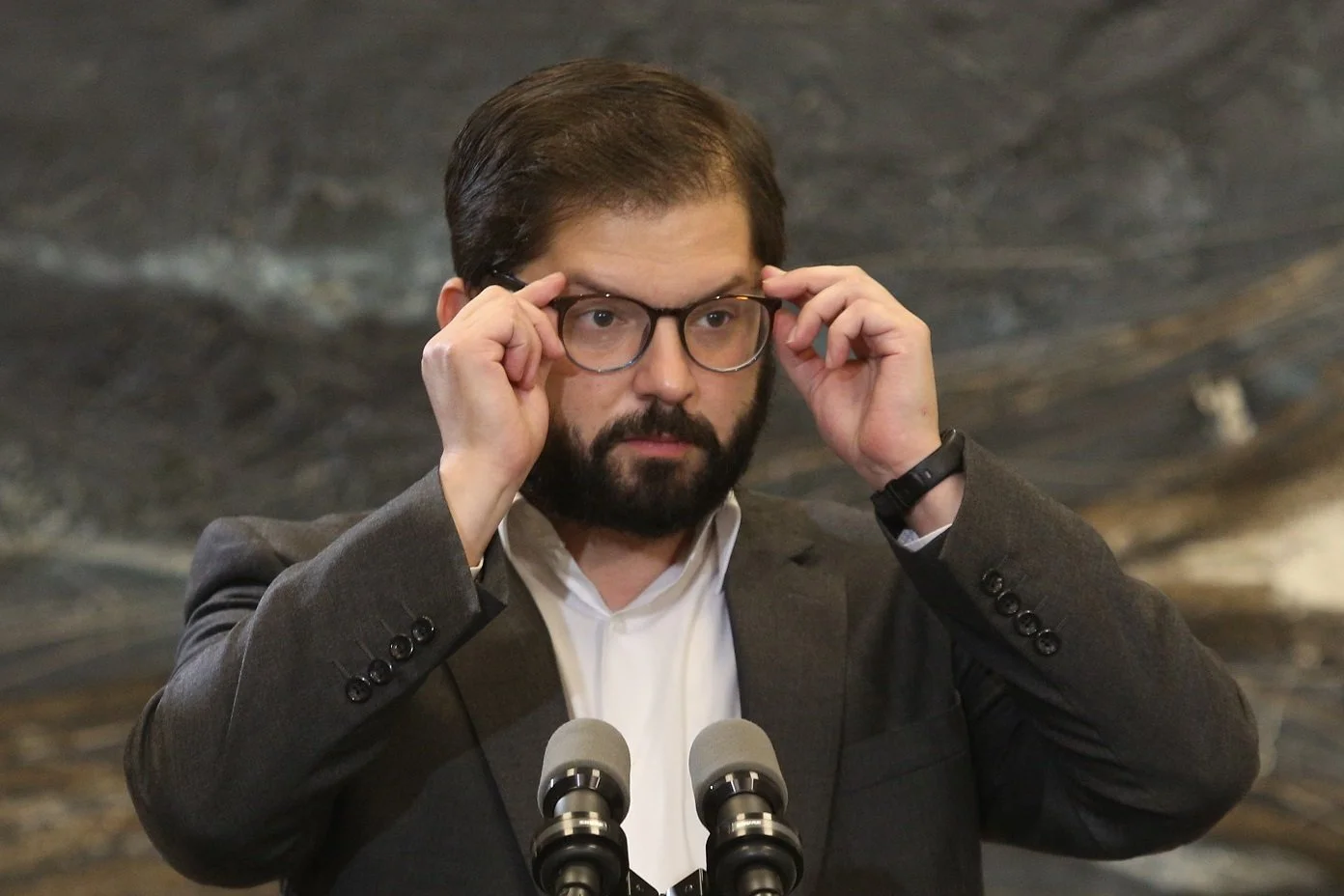 Senadores exigen al Presidente Boric "cumplir su palabra" y eliminar figura de Delegado Presidencial 