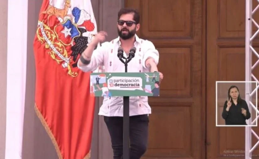 Mientras Boric se mantiene a la baja en las encuestas, Carabineros de Chile registra máximo histórico de aprobación con un 78%