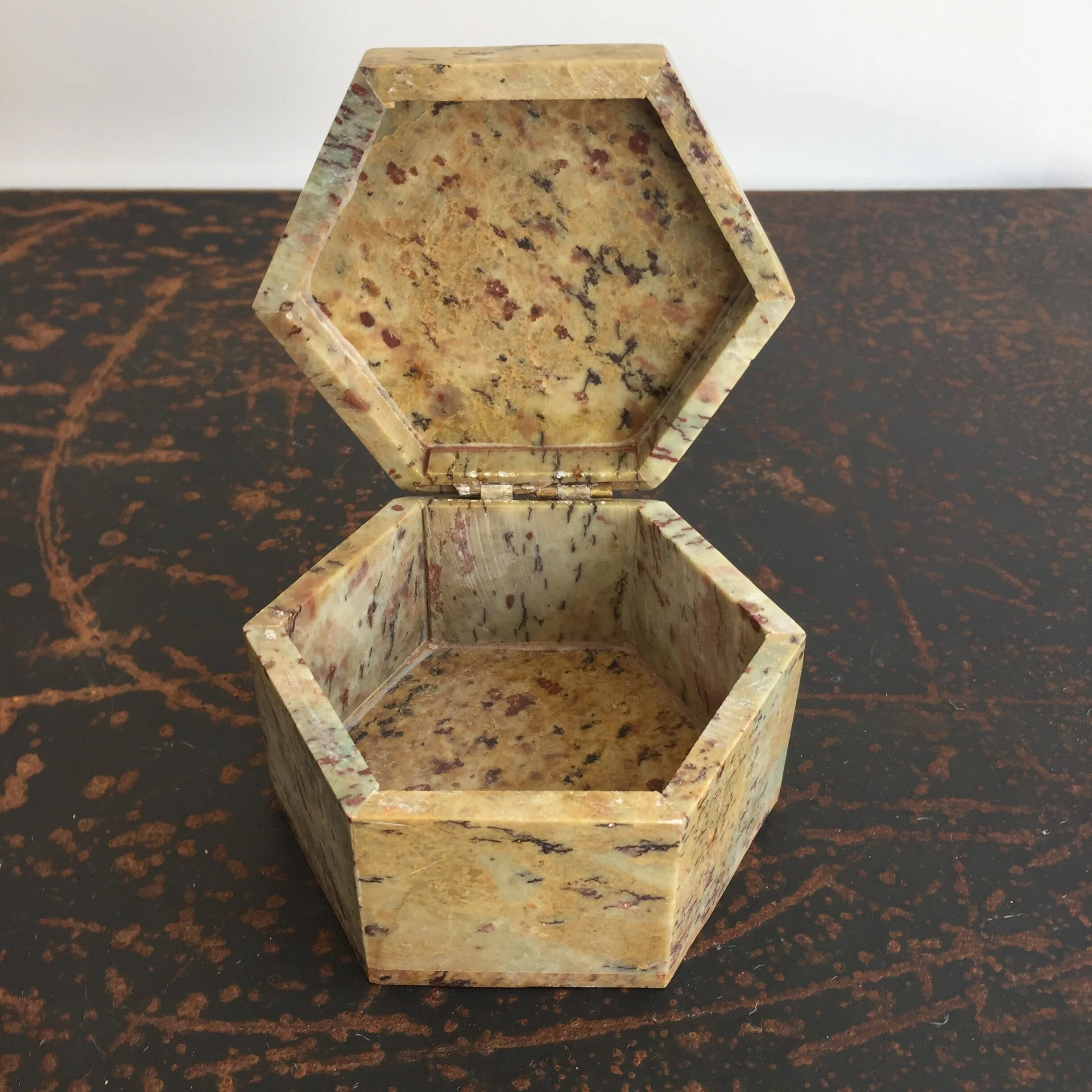 BFC95274-9197-4860-945E-5069ECAD11F8