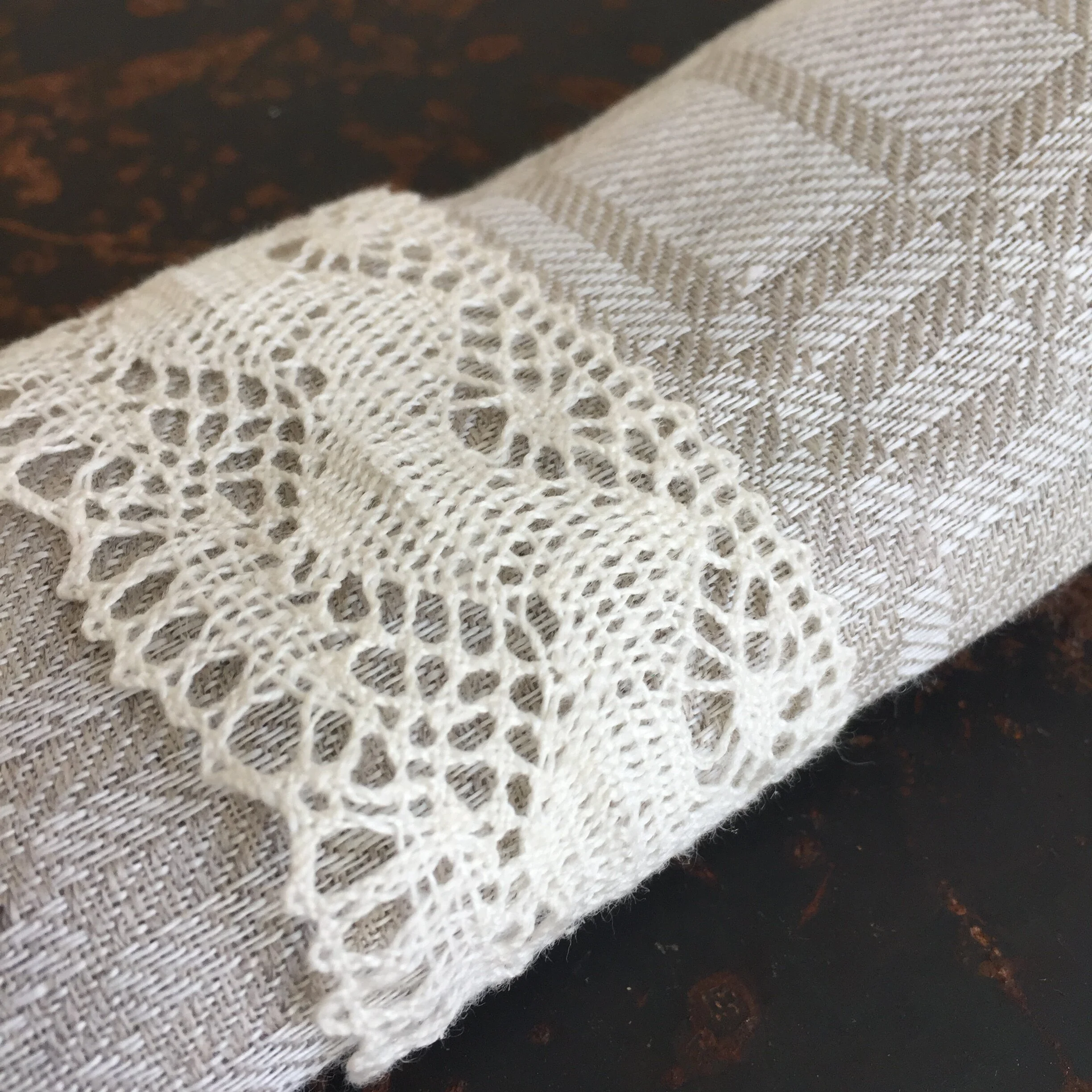 F5FAE349-49A6-410E-A068-897411546D80