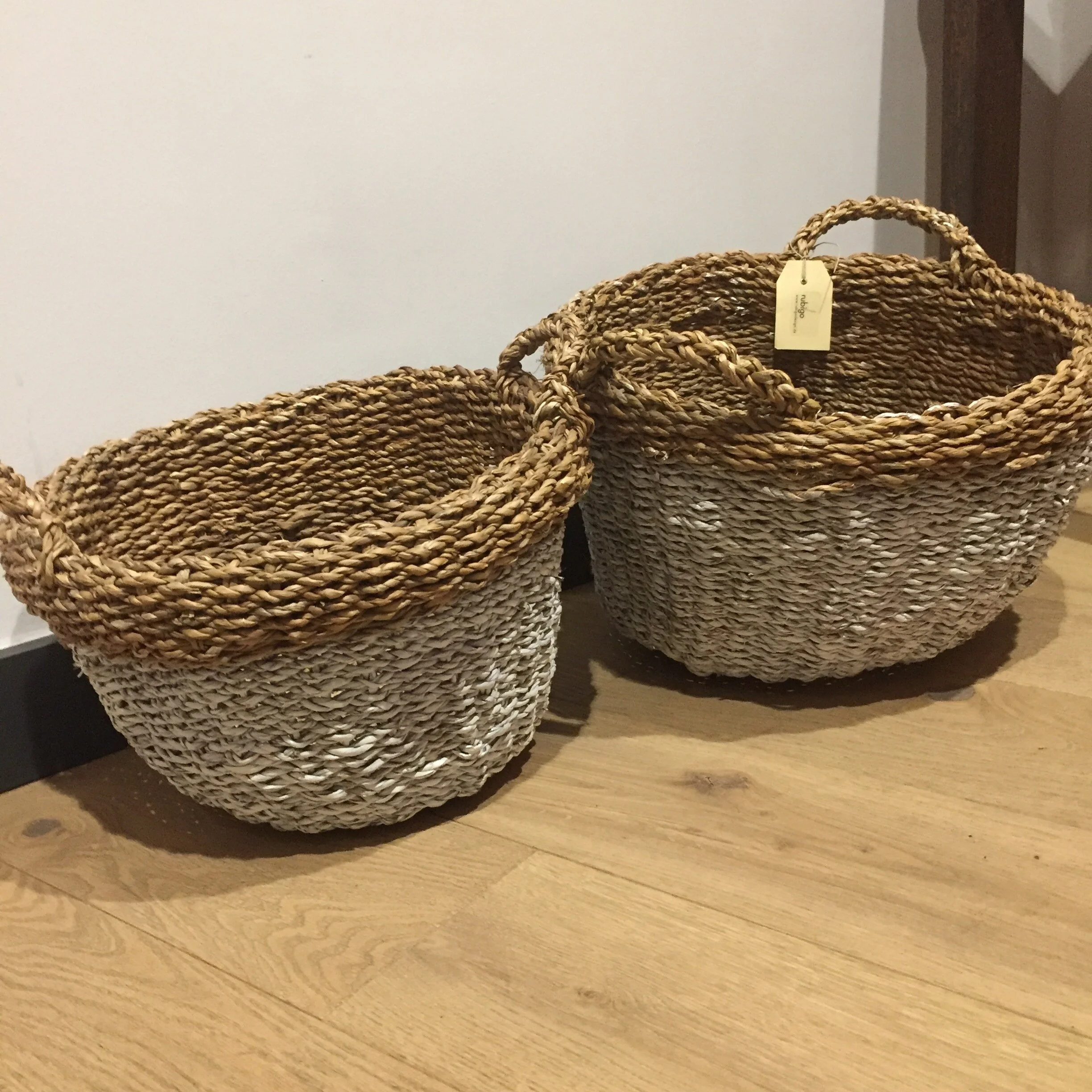 EF4ED385-1619-4853-8E23-7EFB38DB3F98