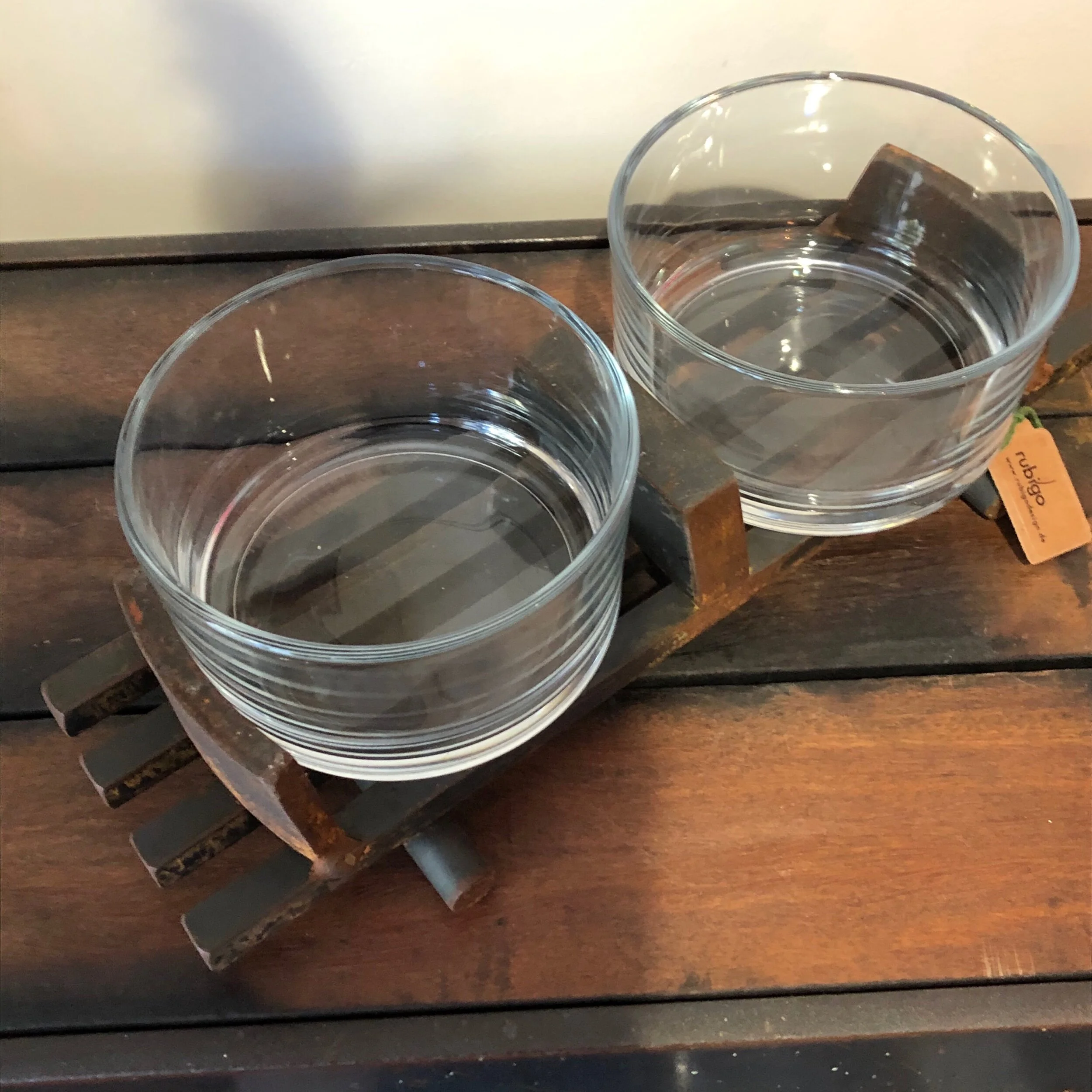 87B933D8-4EC4-44E2-8DC0-8479F337CD7C