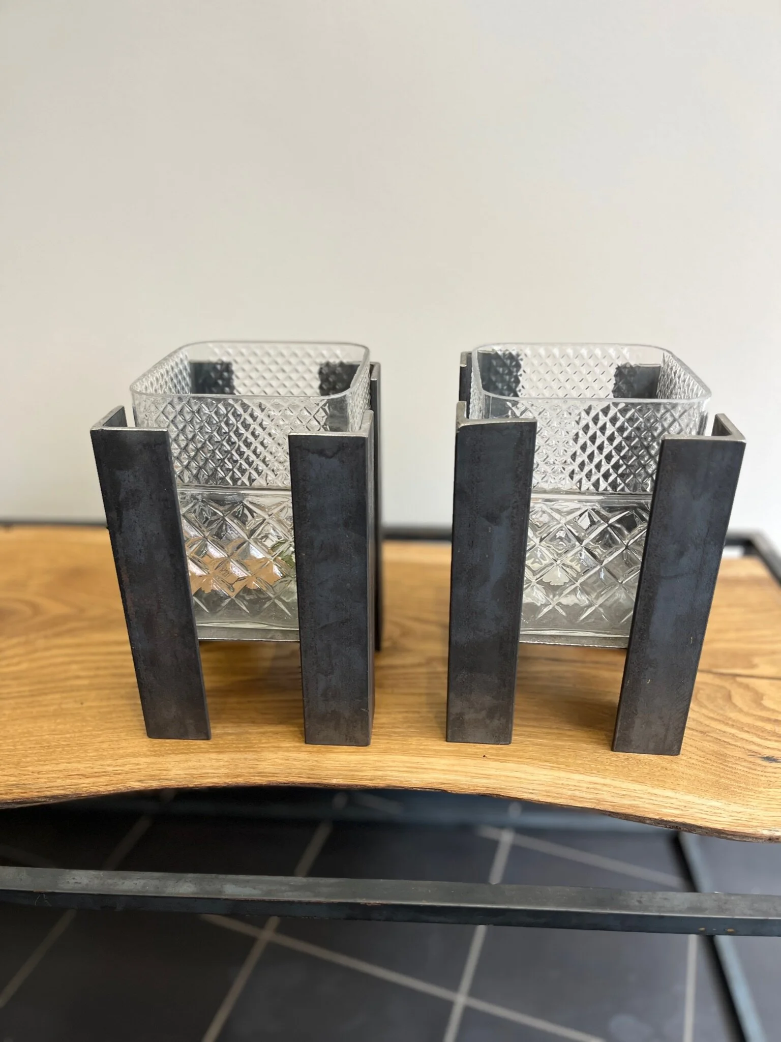 9E693979-3FCB-41AC-861A-BCF8160CD885